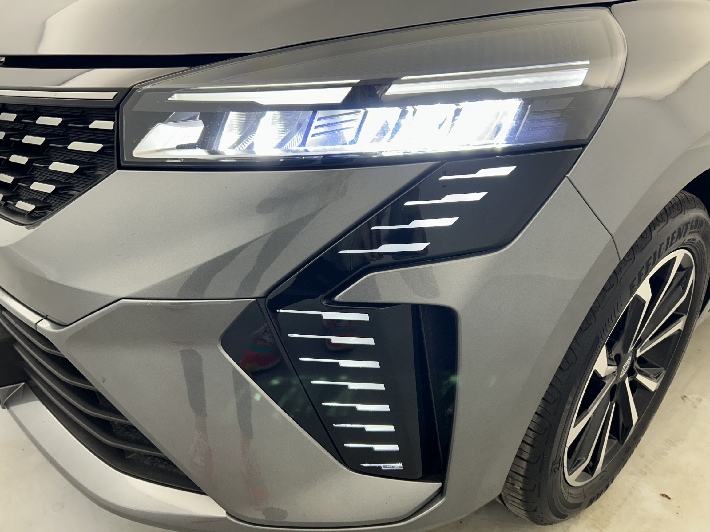 Vente en ligne Renault Clio 5 Clio Eco-G 100 ch GSR2 au prix de 17 890 €