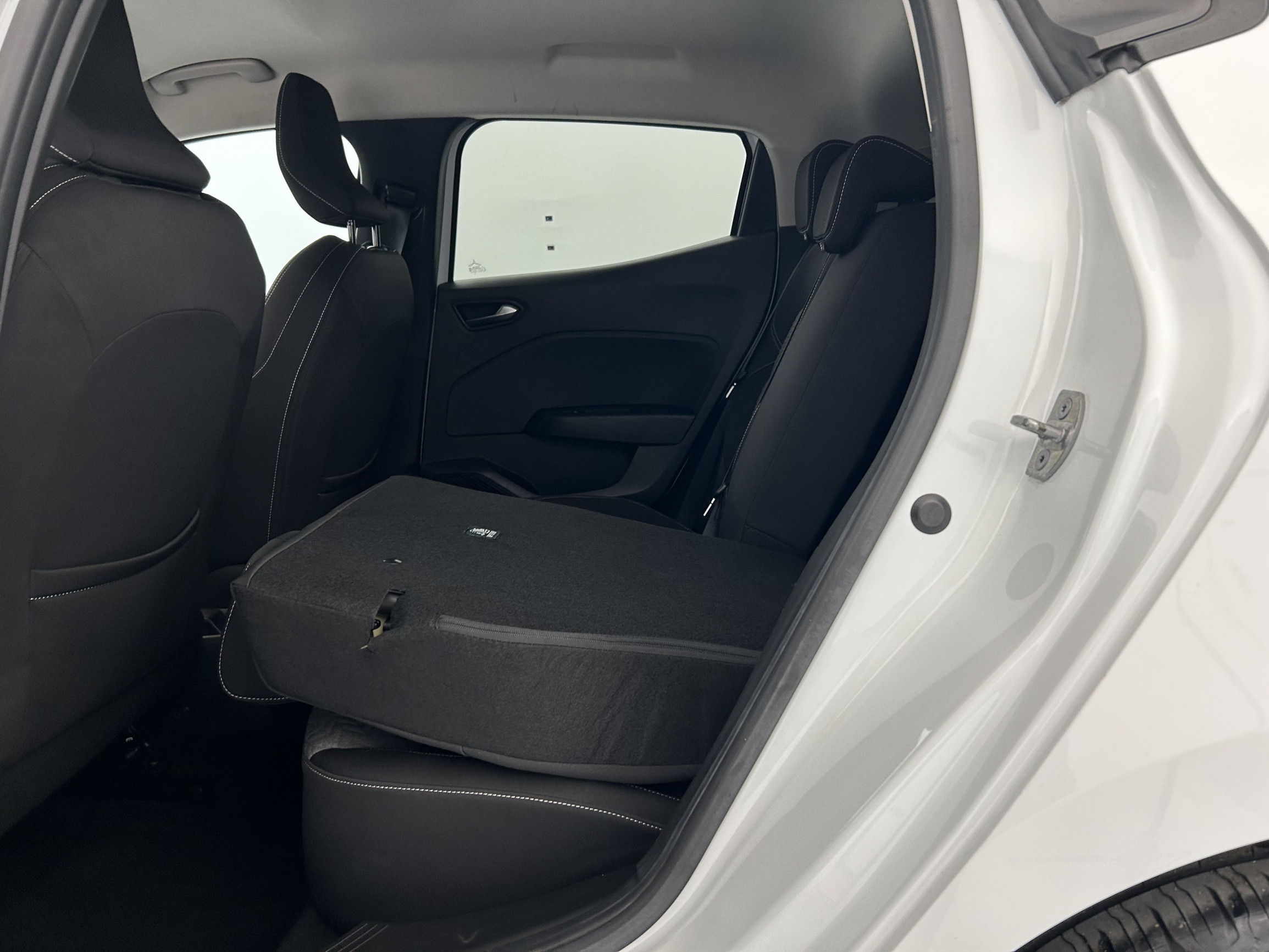 Vente en ligne Renault Clio 5 Clio Blue dCi 100 au prix de 14 890 €