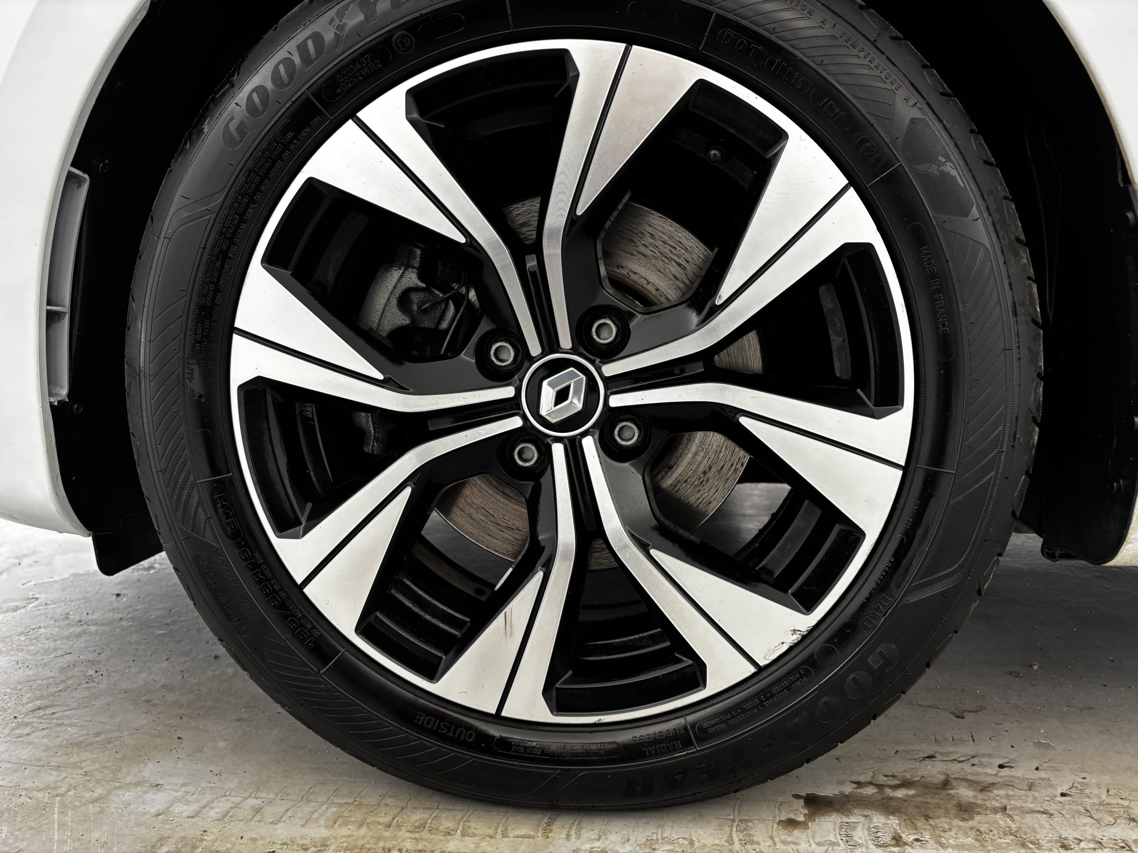 Vente en ligne Renault Clio 5 Clio Blue dCi 100 au prix de 14 890 €