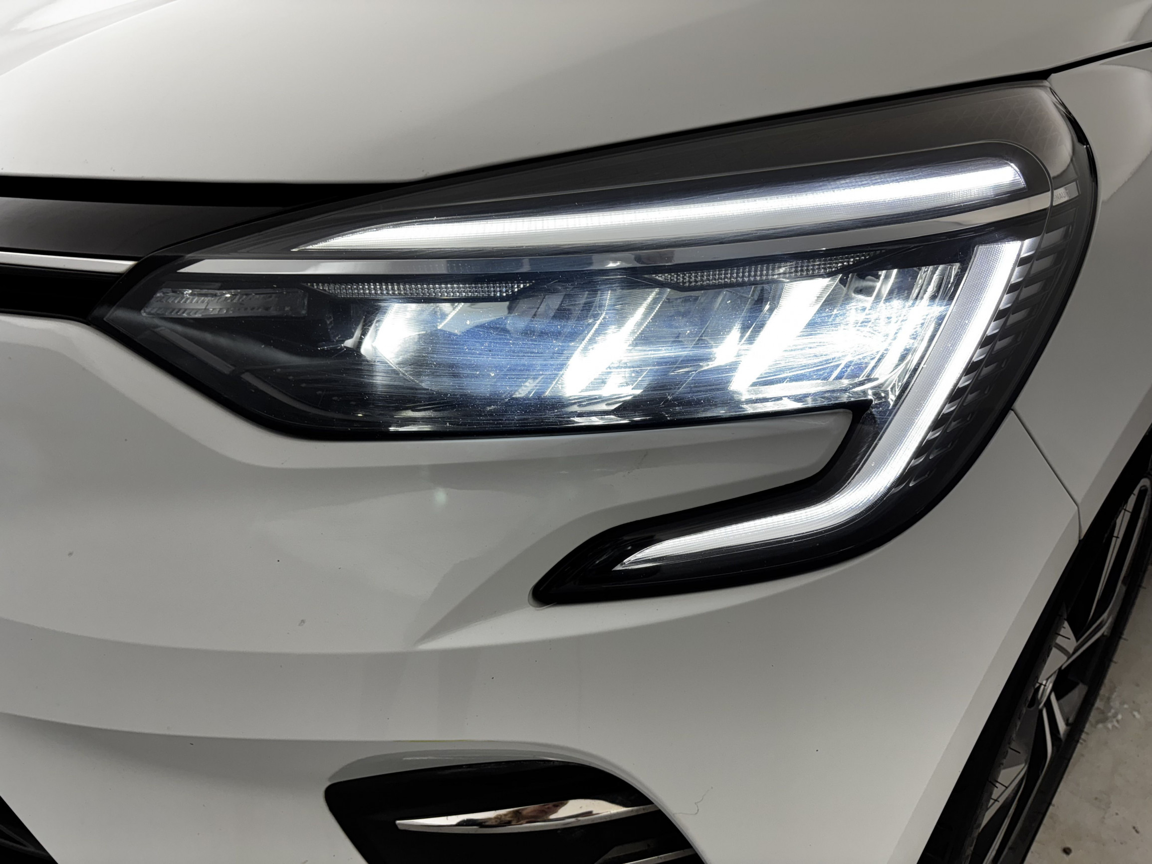 Vente en ligne Renault Clio 5 Clio Blue dCi 100 au prix de 14 890 €