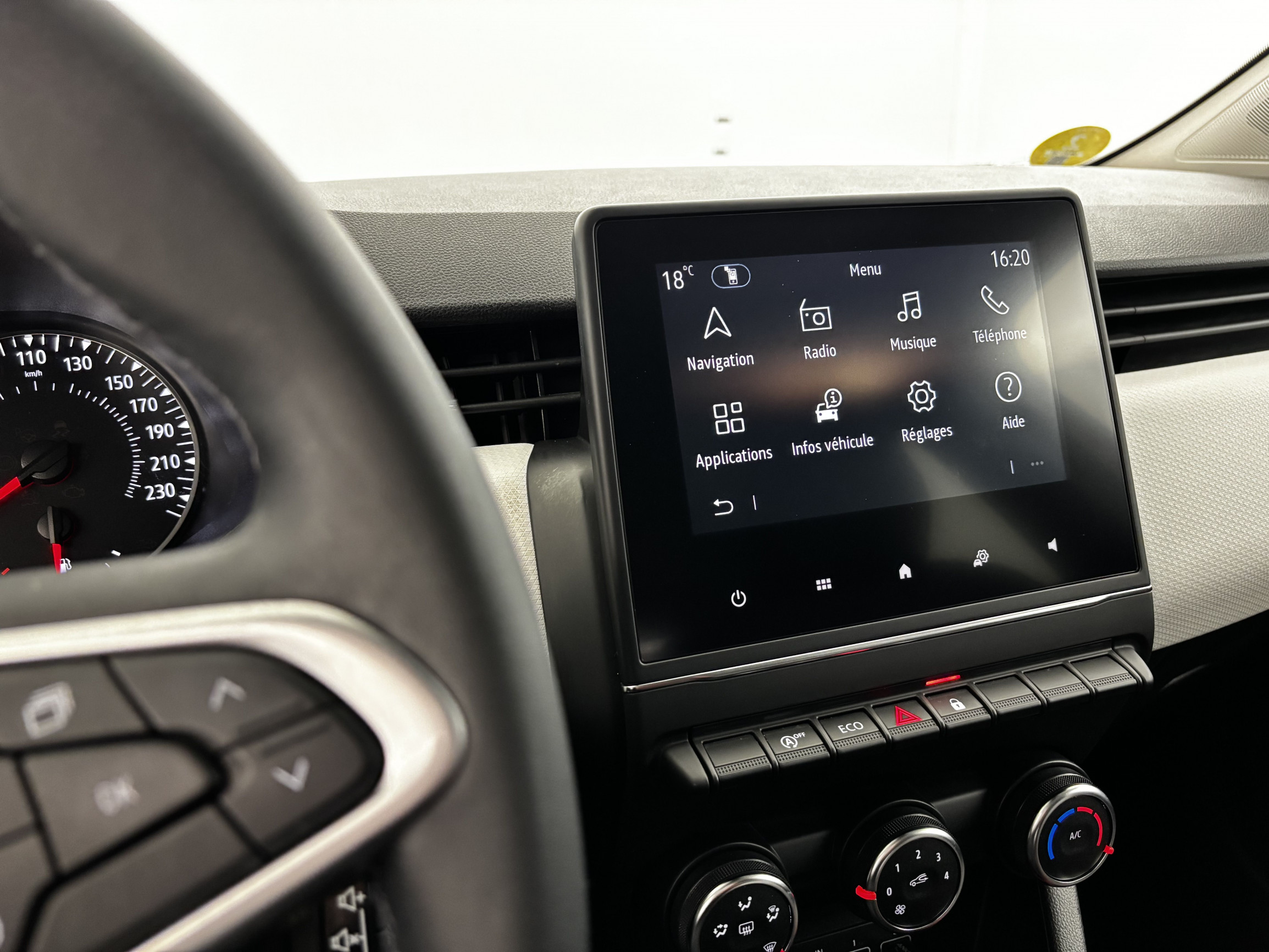 Vente en ligne Renault Clio 5 Clio Blue dCi 100 au prix de 15 290 €