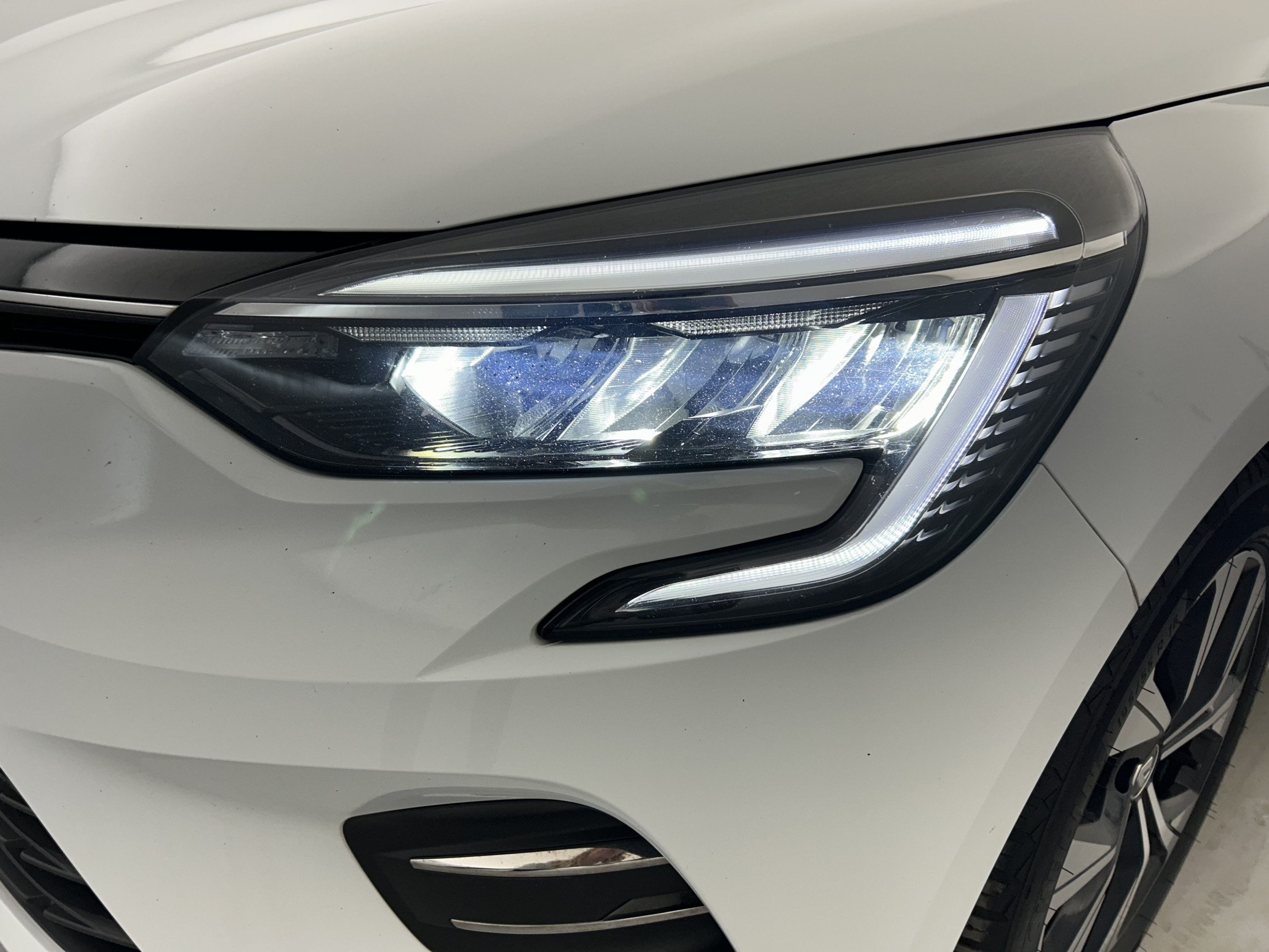 Vente en ligne Renault Clio 5 Clio Blue dCi 100 au prix de 14 890 €