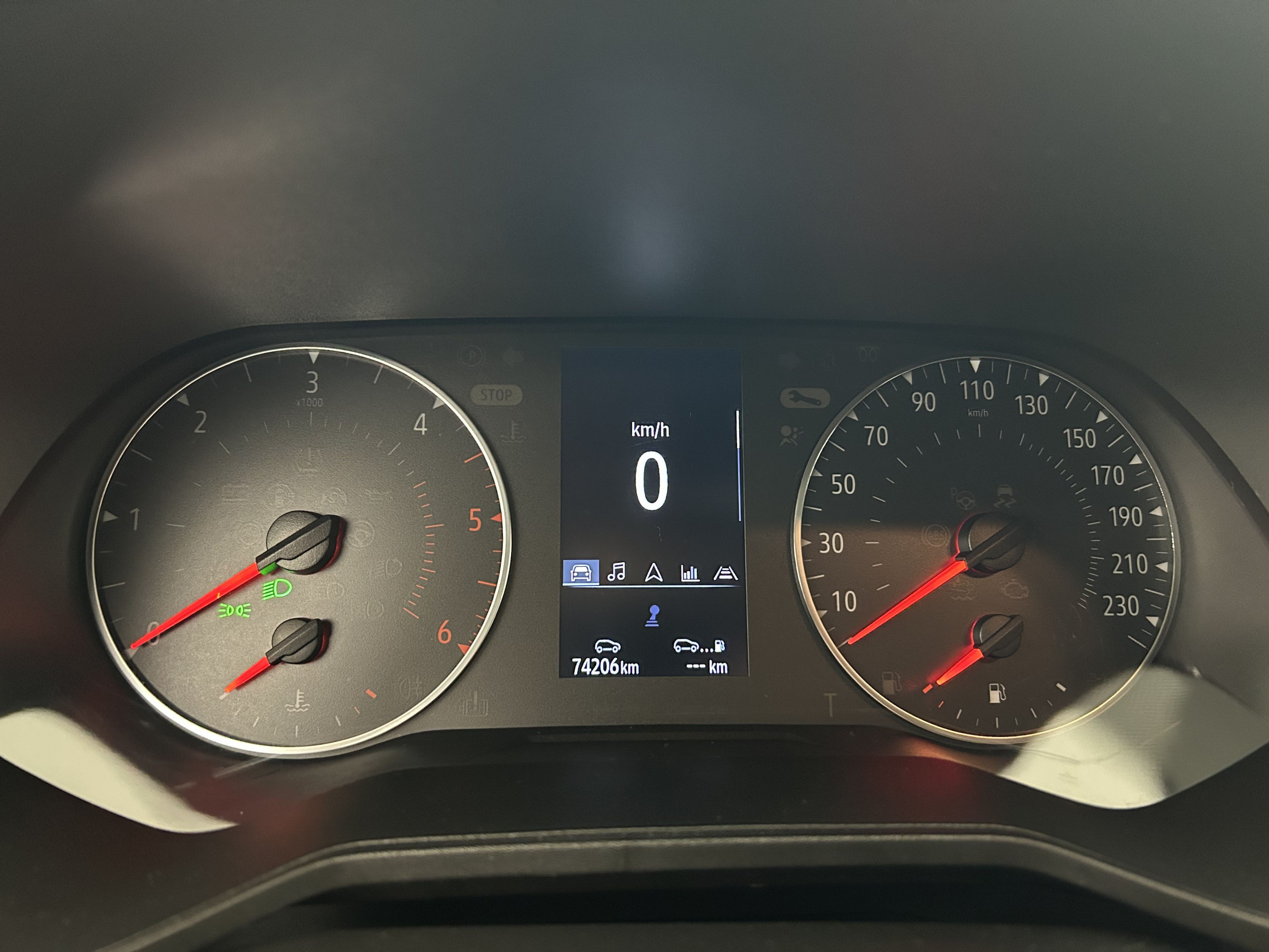 Vente en ligne Renault Clio 5 Clio Blue dCi 100 au prix de 14 490 €