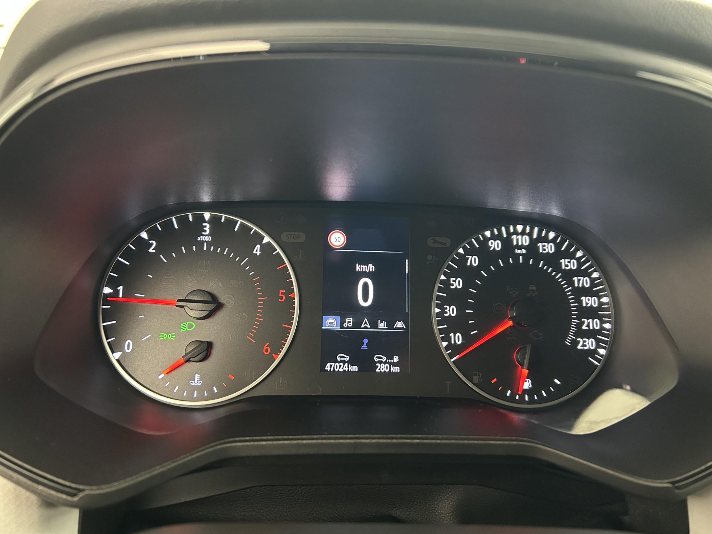 Vente en ligne Renault Clio 5 Clio Blue dCi 100 au prix de 15 290 €