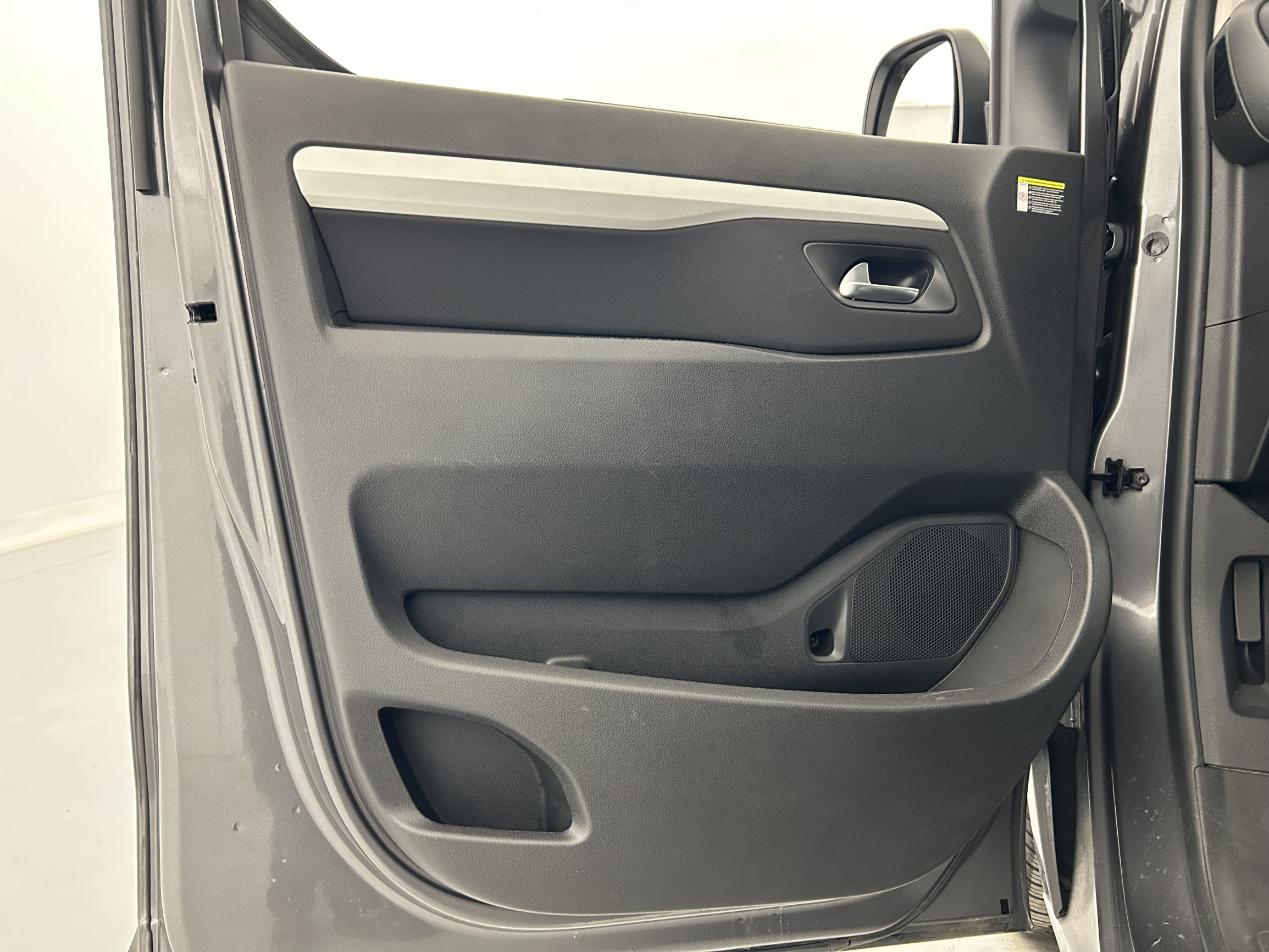 Vente en ligne Peugeot Expert Cabine Approfondie  M BLUEHDI 180 EAT8 AVEC TVA au prix de 31 790 €