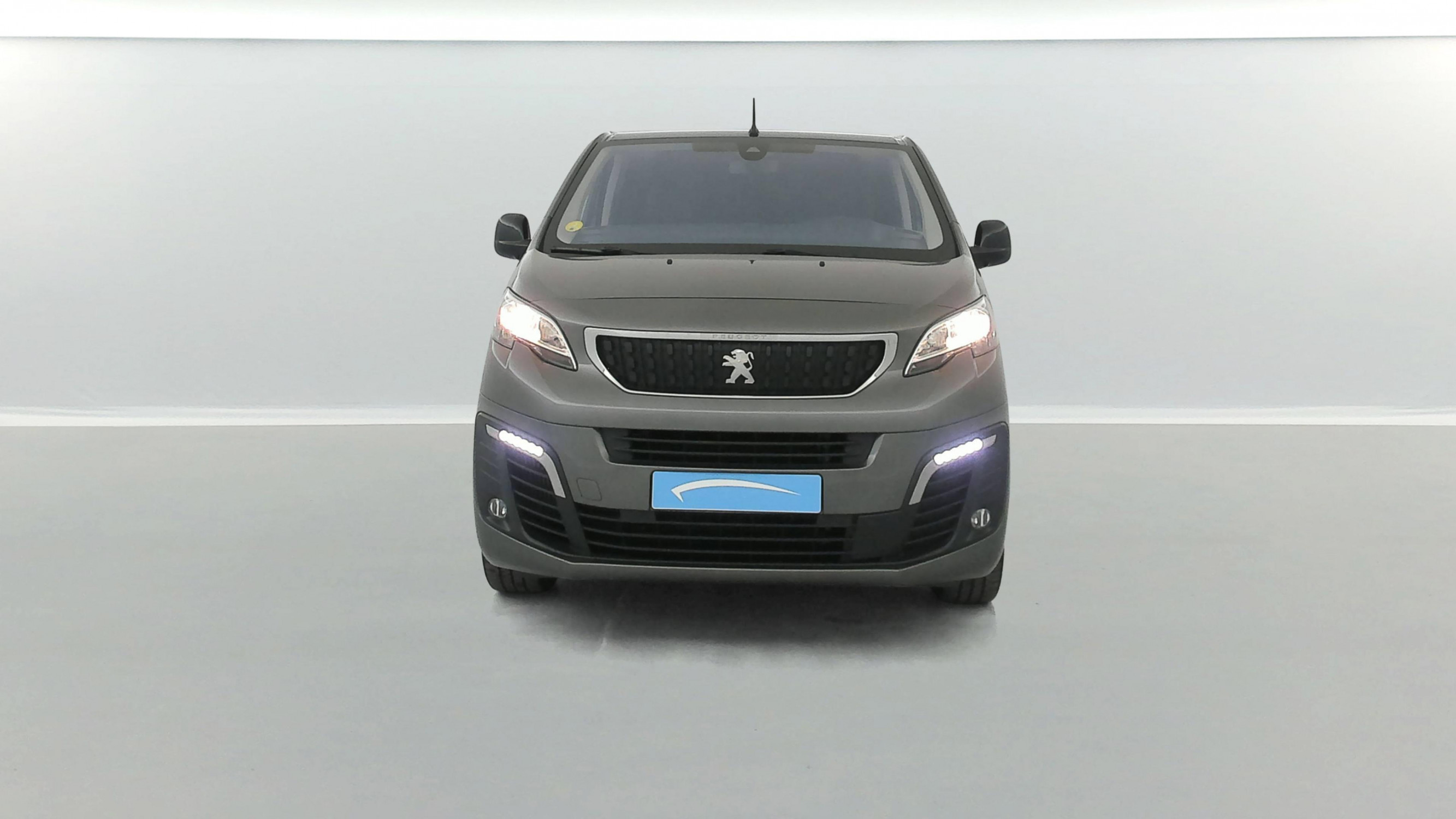 Vente en ligne Peugeot Expert Cabine Approfondie  M BLUEHDI 180 EAT8 AVEC TVA au prix de 31 790 €