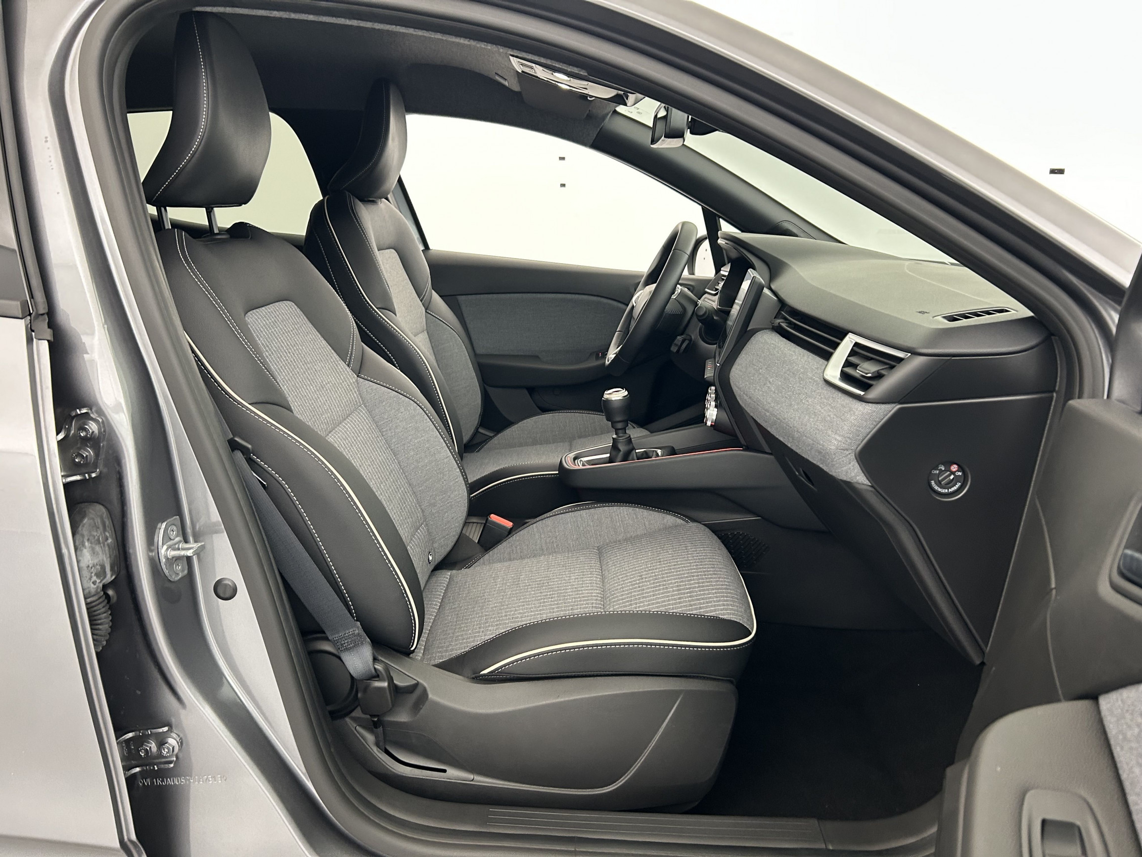 Vente en ligne Renault Clio 5 Clio Eco-G 100 ch GSR2 au prix de 17 890 €