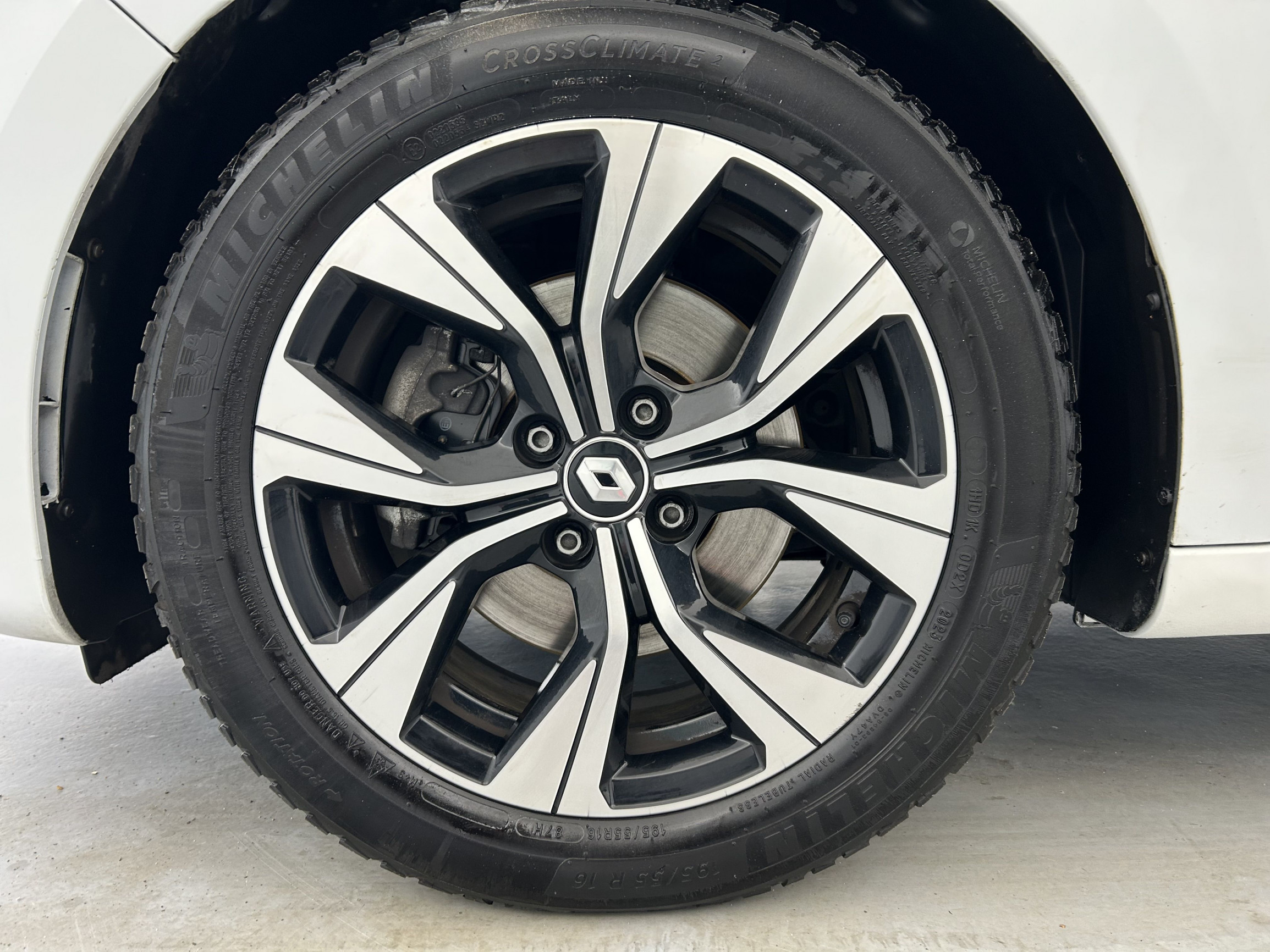 Vente en ligne Renault Clio 5 Clio Blue dCi 100 au prix de 12 990 €