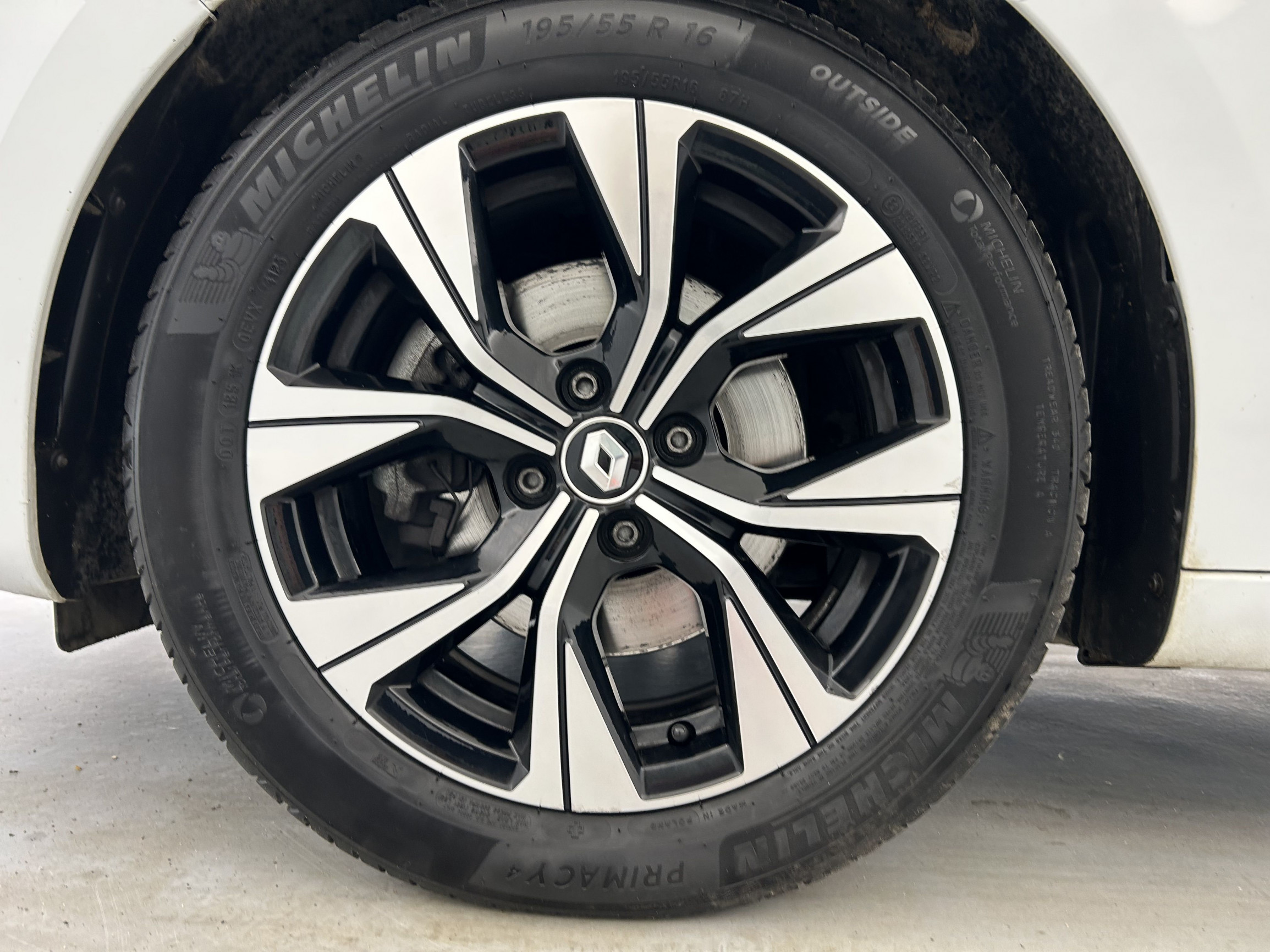 Vente en ligne Renault Clio 5 Clio Blue dCi 100 au prix de 14 990 €