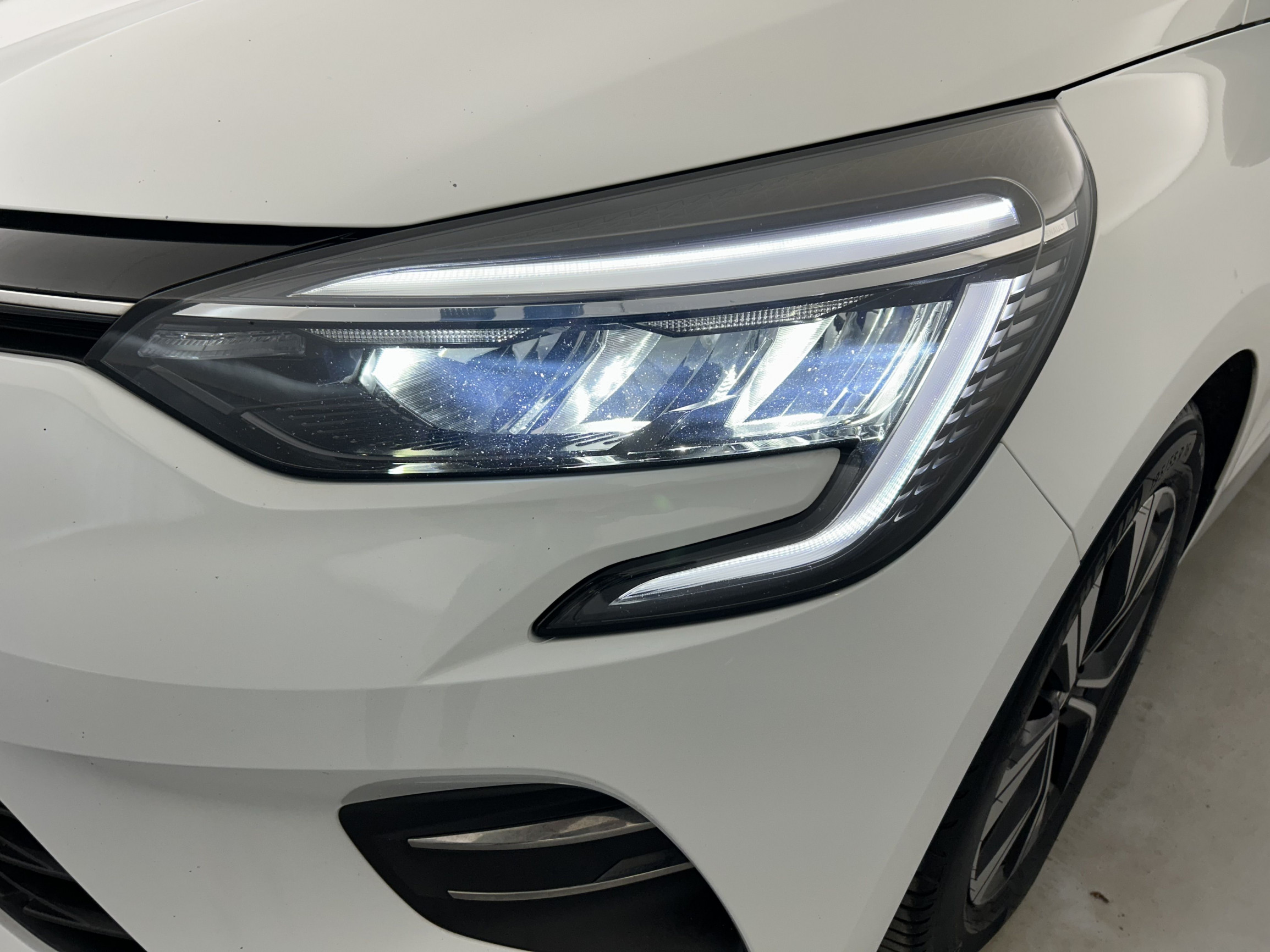 Vente en ligne Renault Clio 5 Clio Blue dCi 100 au prix de 14 990 €