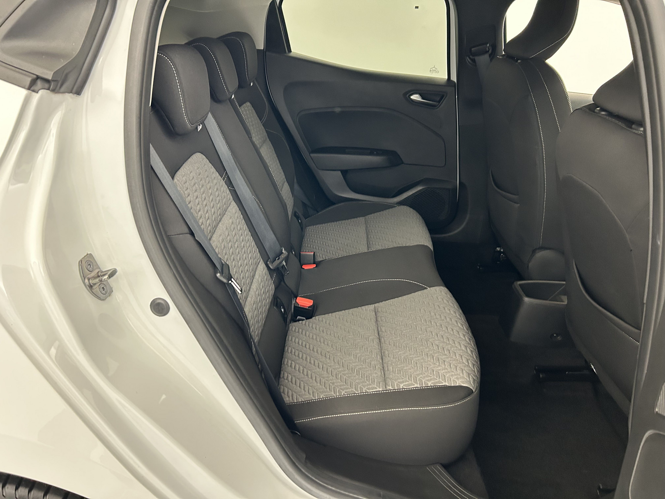 Vente en ligne Renault Clio 5 Clio Blue dCi 100 au prix de 14 990 €