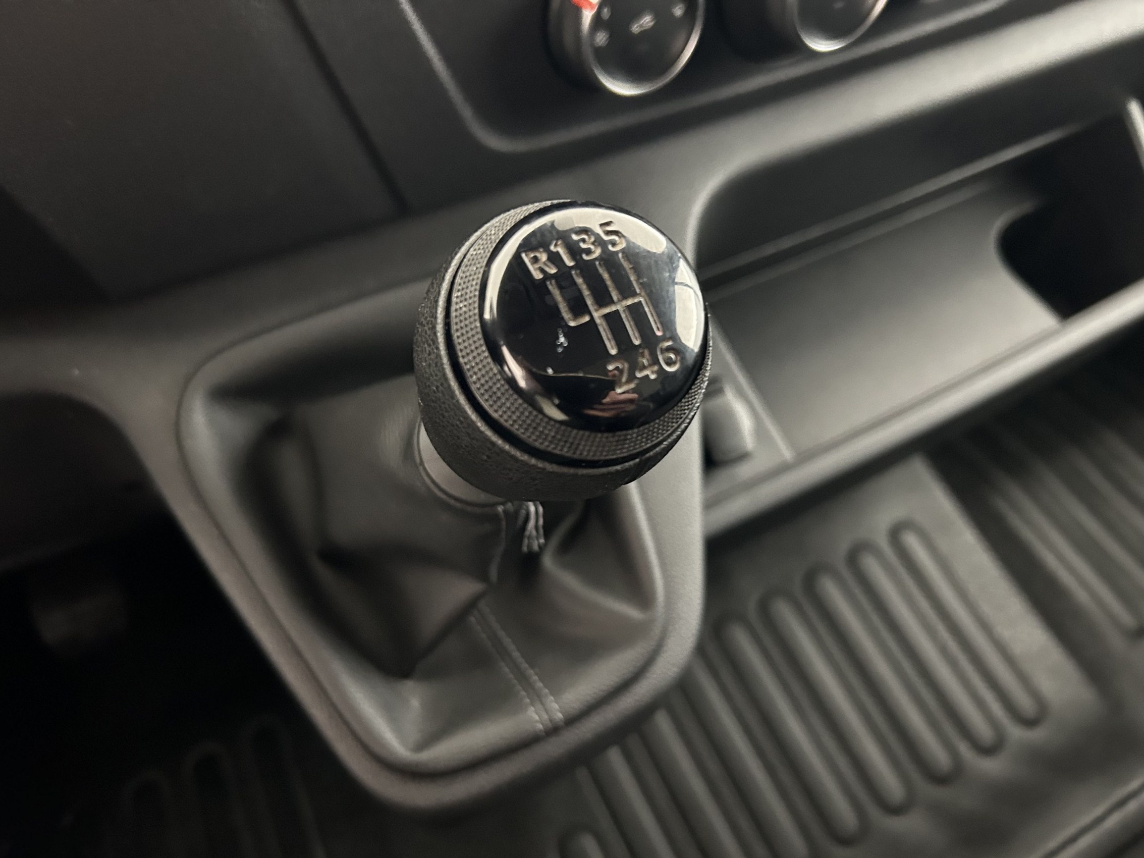 Vente en ligne Renault Master Fourgon MASTER FGN TRAC F3300 L1H2 BLUE DCI 135 au prix de 20 990 €