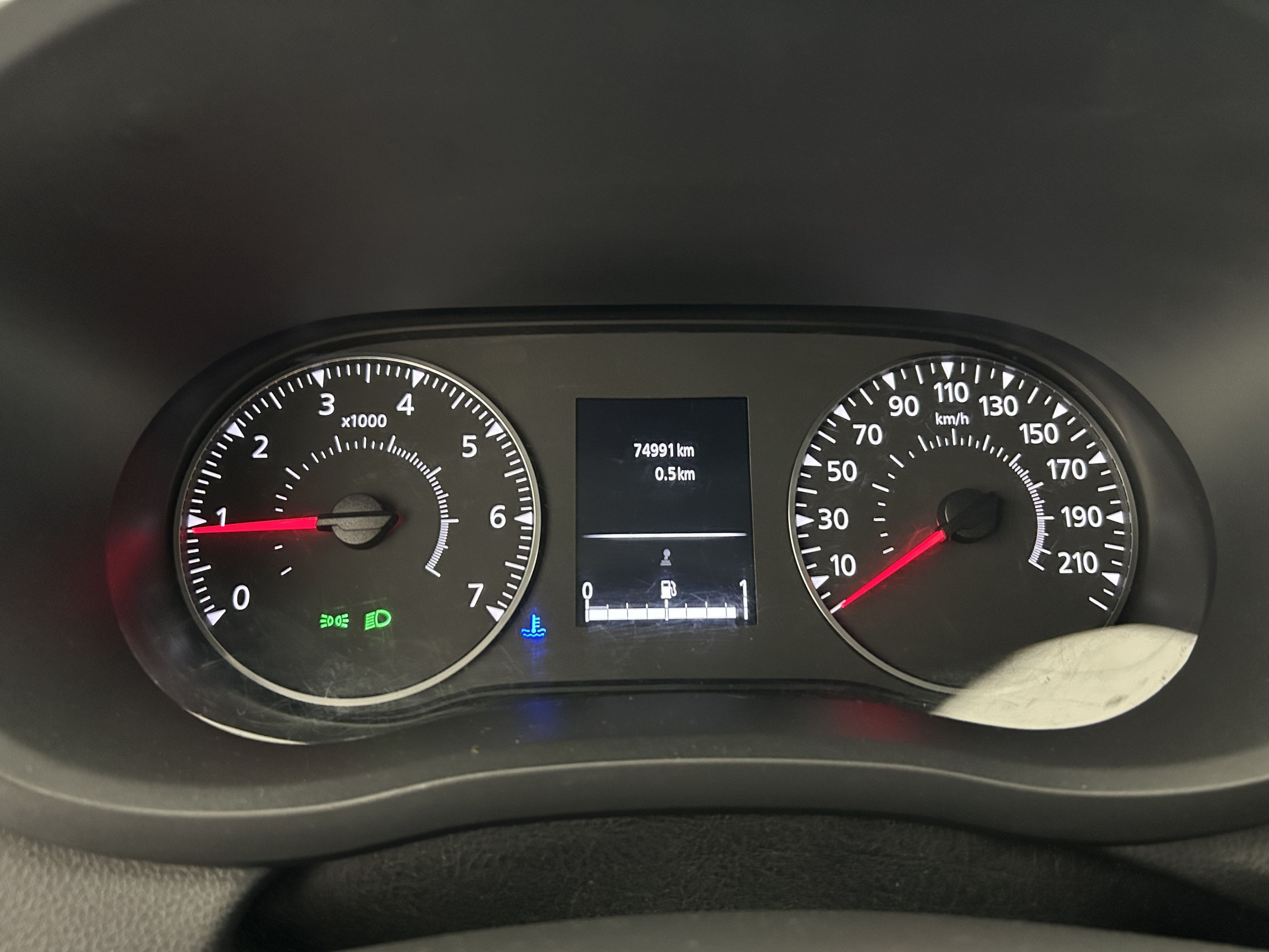 Vente en ligne Renault Master Fourgon MASTER FGN TRAC F3300 L1H2 BLUE DCI 135 au prix de 20 990 €