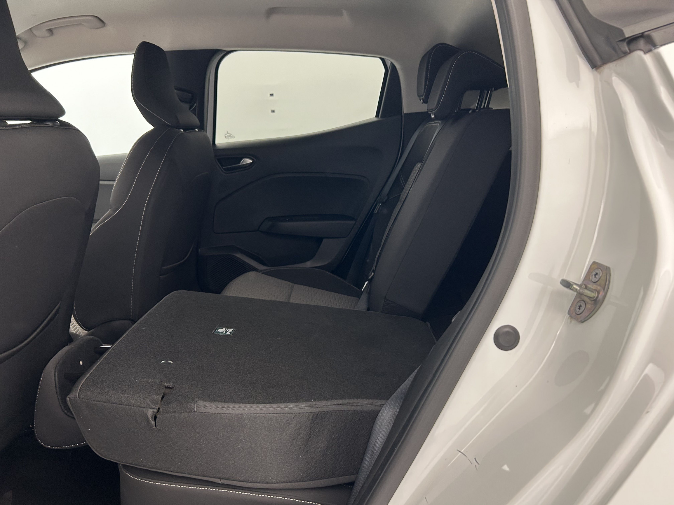 Vente en ligne Renault Clio 5 Clio Blue dCi 100 au prix de 14 290 €