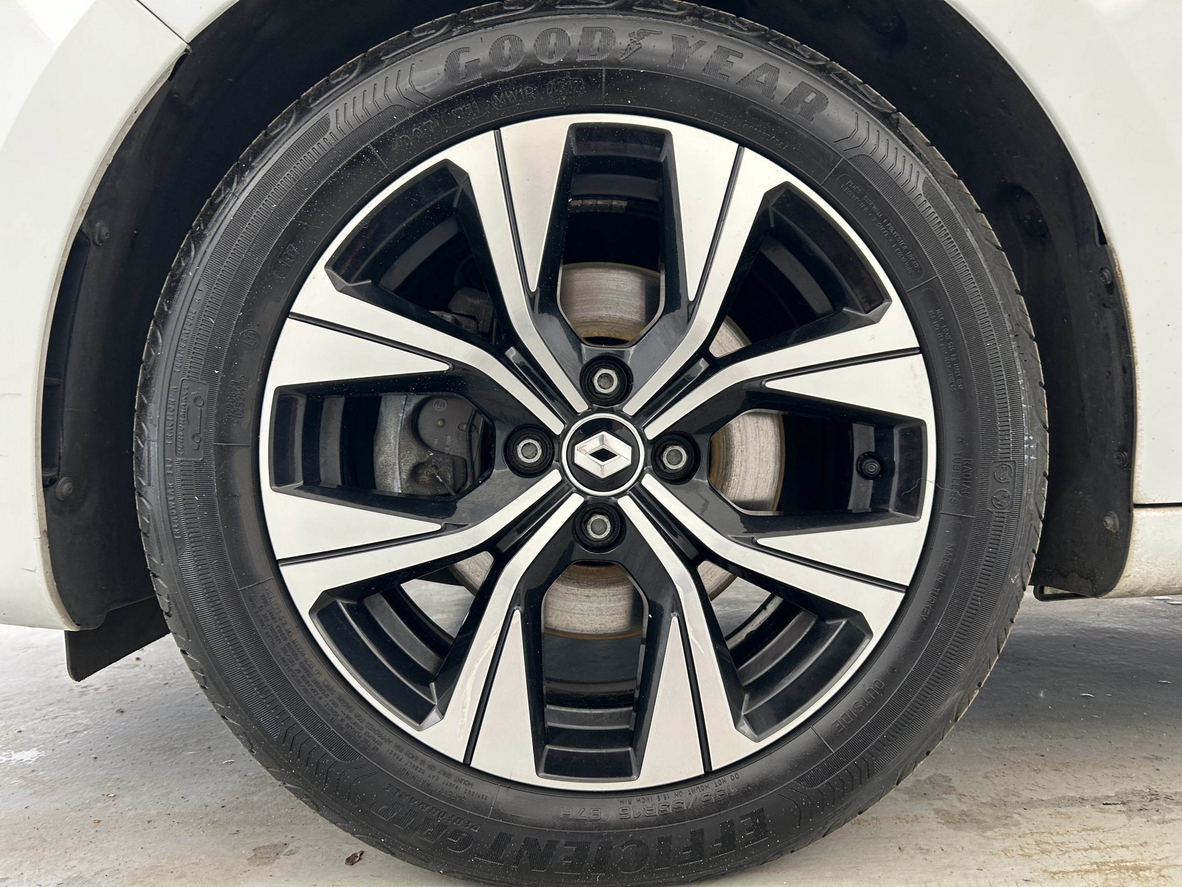 Vente en ligne Renault Clio 5 Clio Blue dCi 100 au prix de 14 290 €