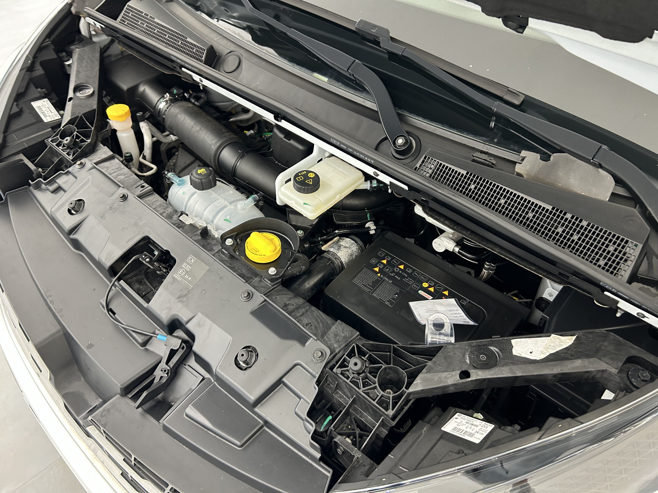 Vente en ligne Renault Trafic 3 Fourgon TRAFIC FGN L2H2 1200 KG DCI 145 ENERGY au prix de 23 870 €