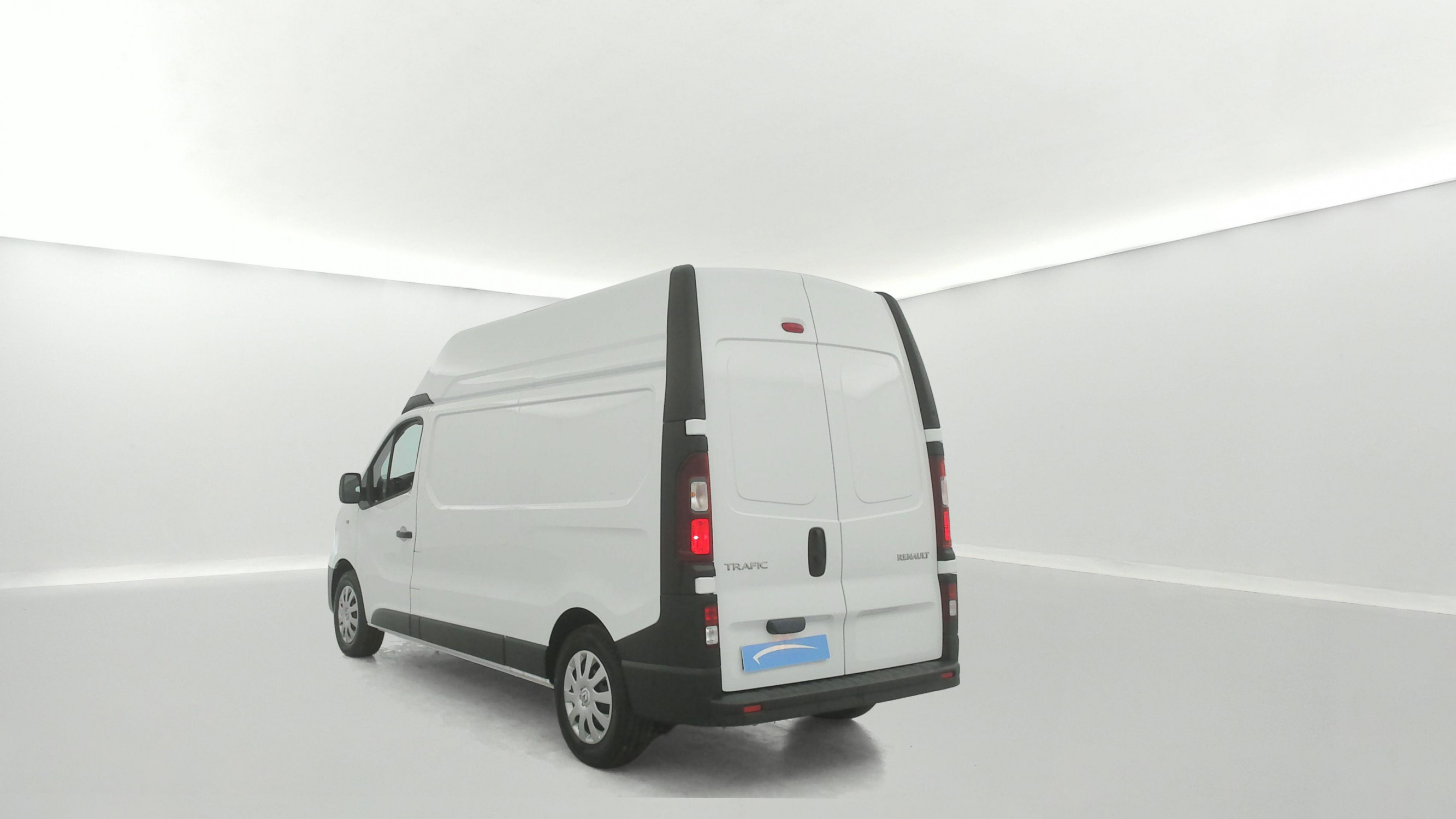 Vente en ligne Renault Trafic 3 Fourgon TRAFIC FGN L2H2 1200 KG DCI 145 ENERGY au prix de 23 870 €