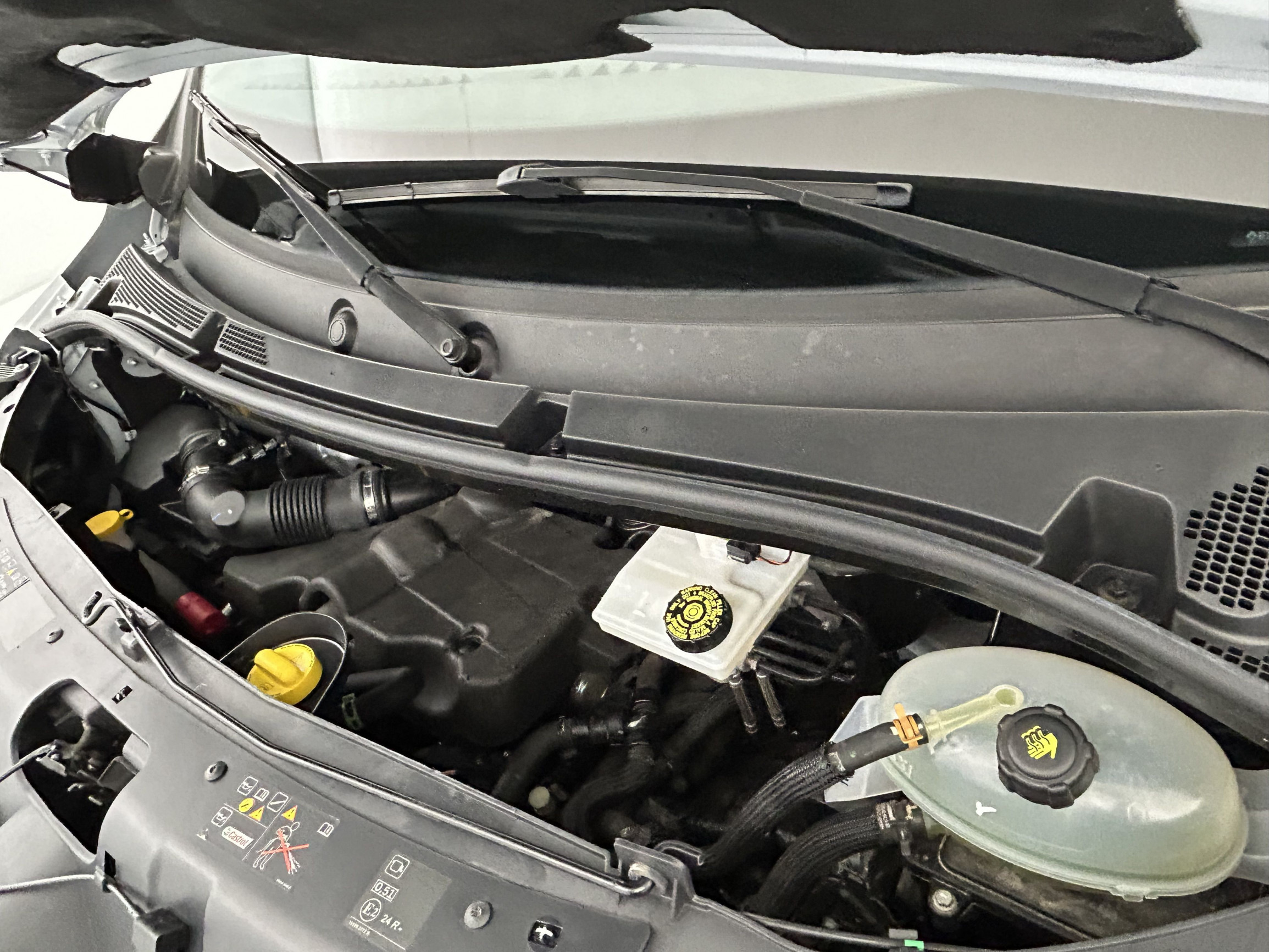 Vente en ligne Renault Master Fourgon MASTER FGN TRAC F3500 L3H2 DCI 135 au prix de 22 970 €