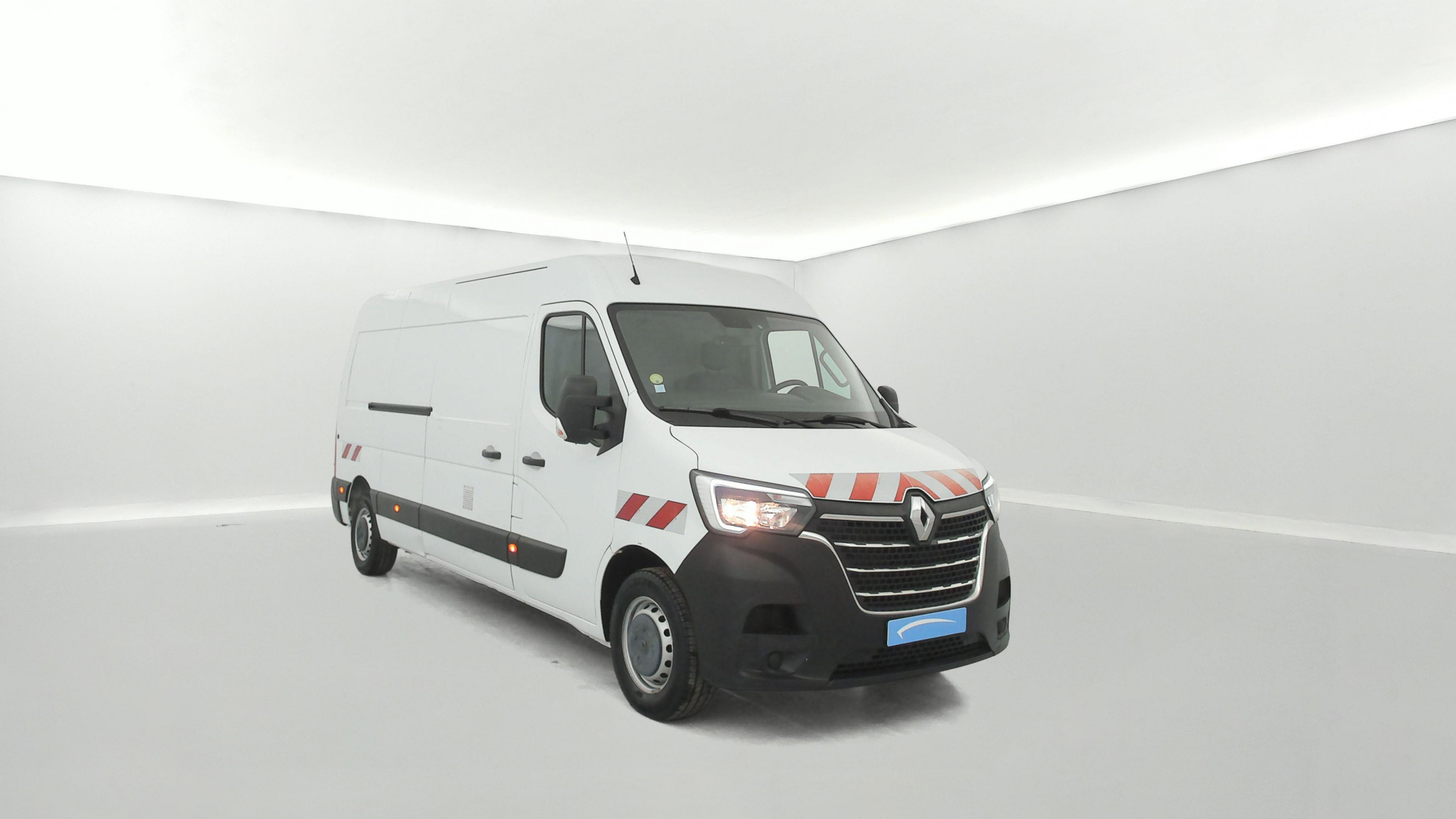 Vente en ligne Renault Master Fourgon MASTER FGN TRAC F3500 L3H2 DCI 135 au prix de 22 970 €