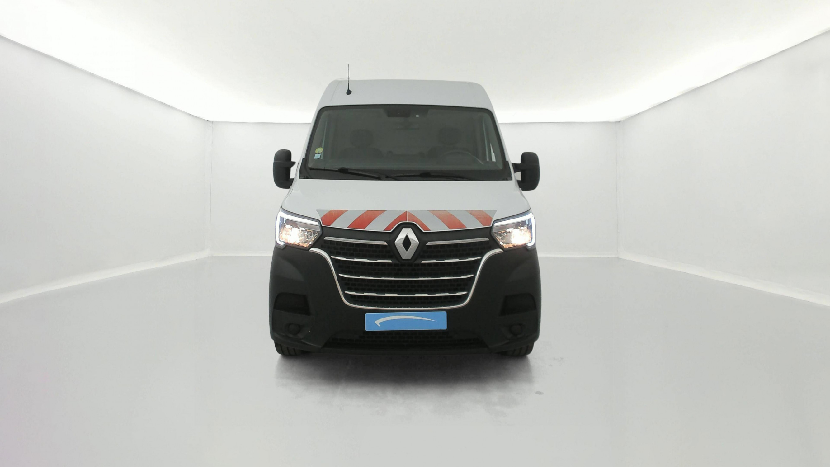 Vente en ligne Renault Master Fourgon MASTER FGN TRAC F3500 L3H2 DCI 135 au prix de 22 970 €