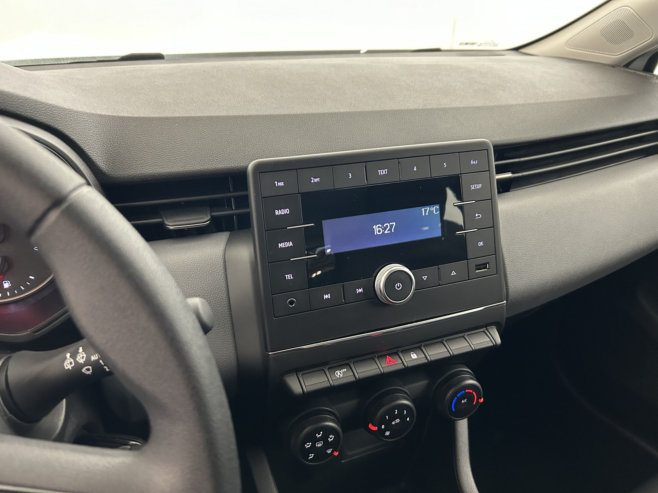 Vente en ligne Renault Clio 5 Clio SCe 65 au prix de 12 690 €