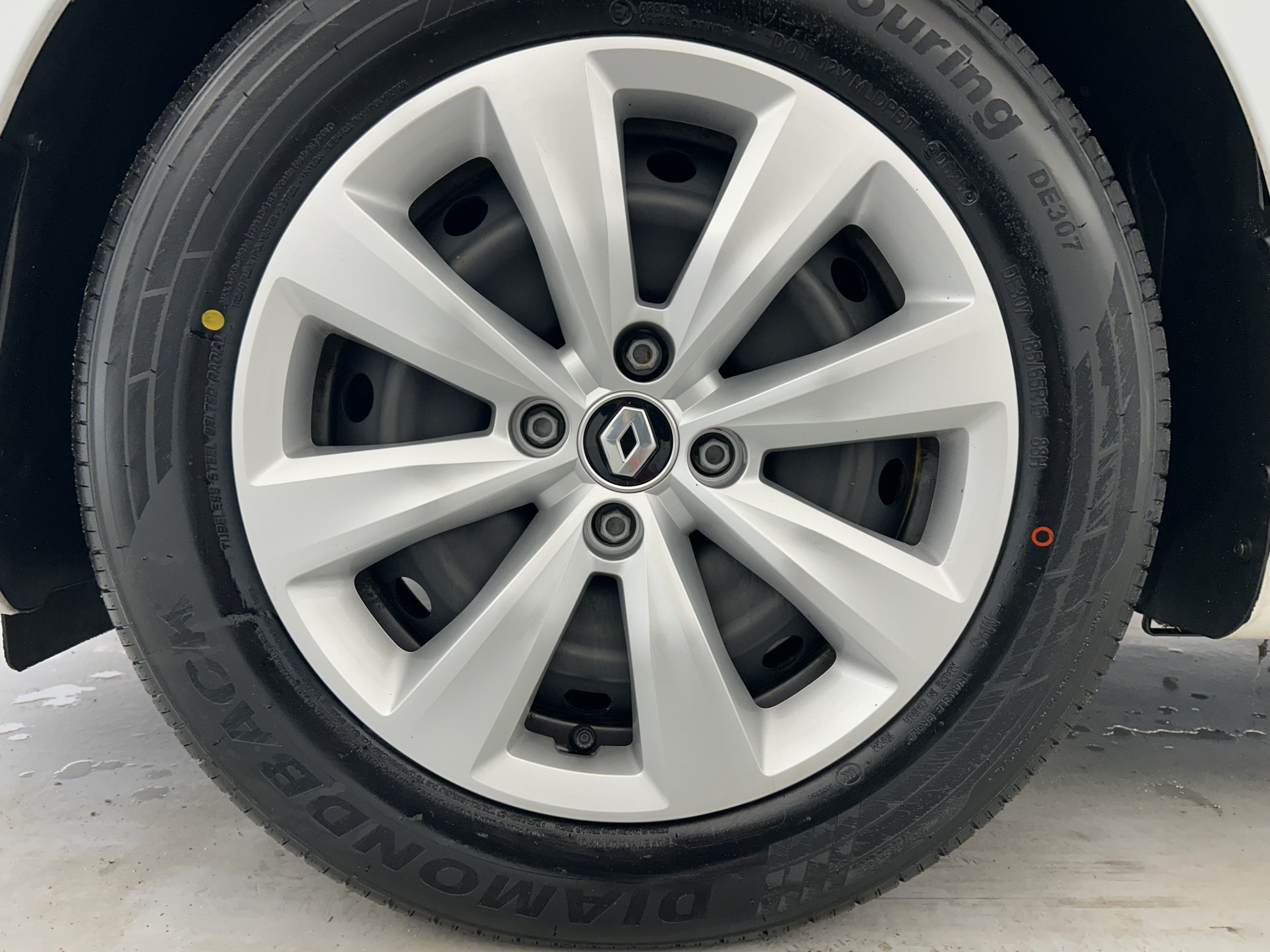 Vente en ligne Renault Clio 5 Clio SCe 65 au prix de 12 690 €