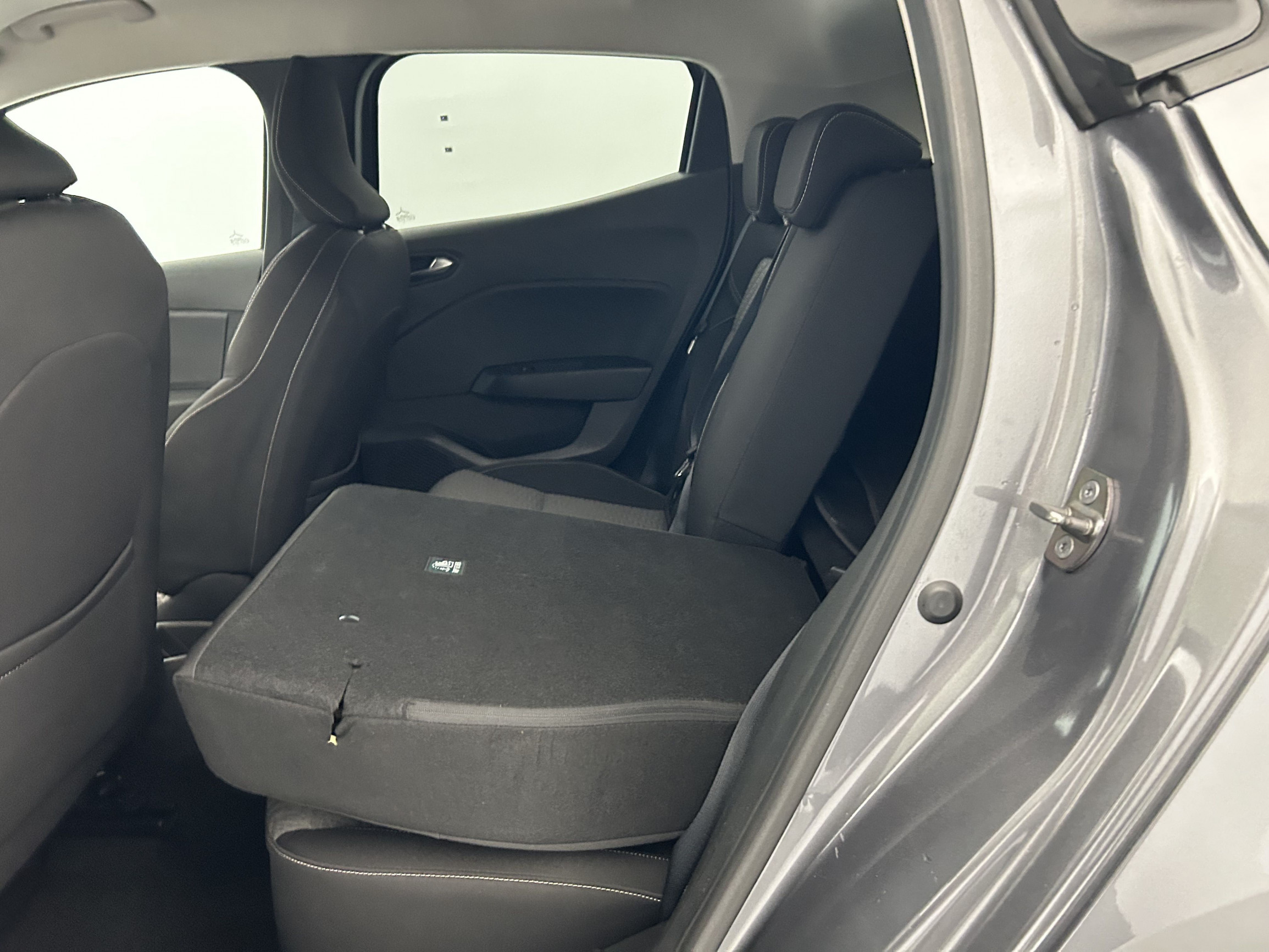 Vente en ligne Renault Clio 5 Clio TCe 90 au prix de 13 870 €