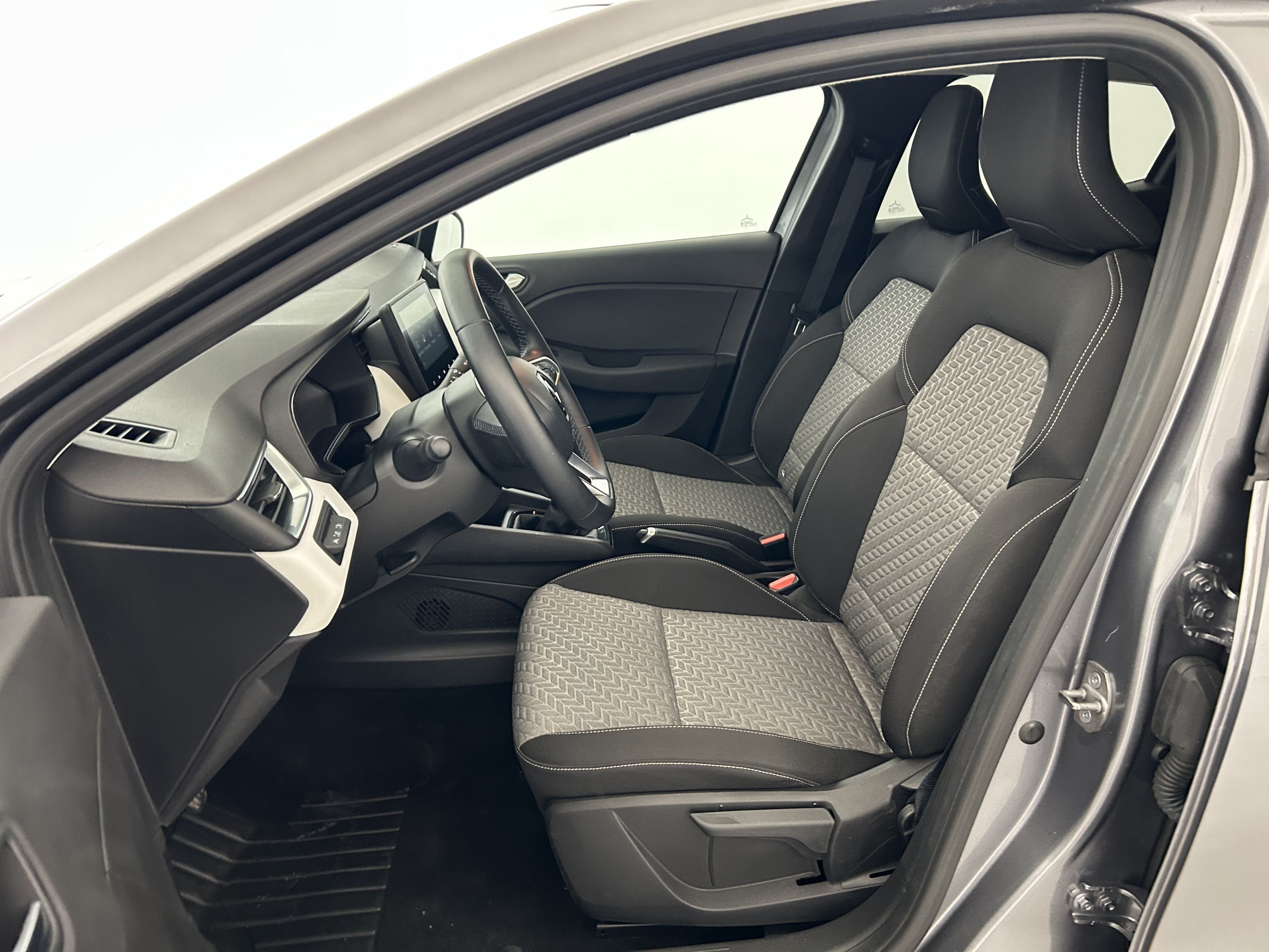 Vente en ligne Renault Clio 5 Clio TCe 90 au prix de 13 870 €