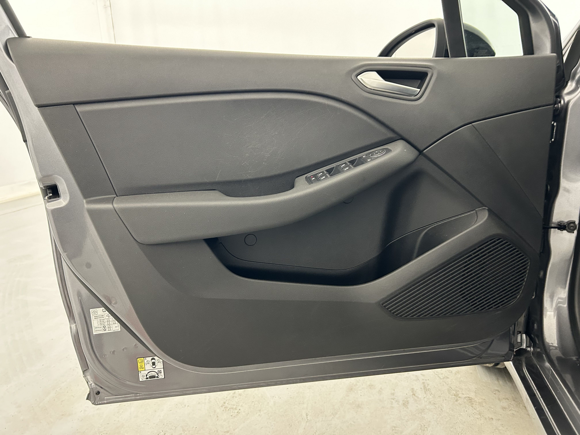 Vente en ligne Renault Clio 5 Clio TCe 90 au prix de 13 870 €