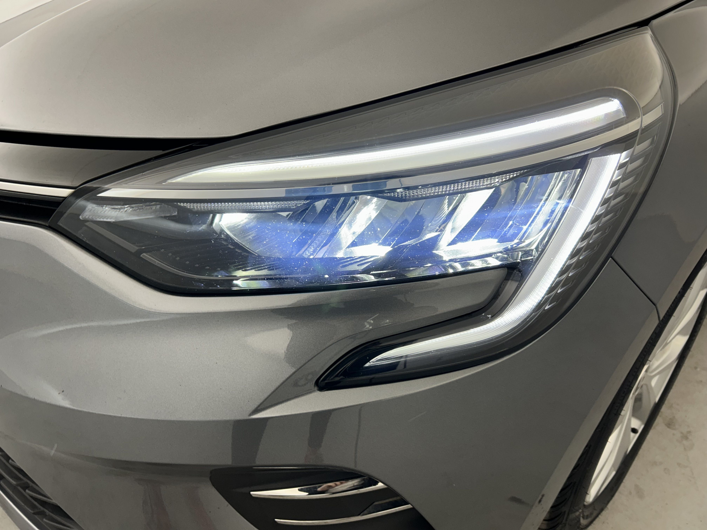 Vente en ligne Renault Clio 5 Clio TCe 90 au prix de 13 870 €