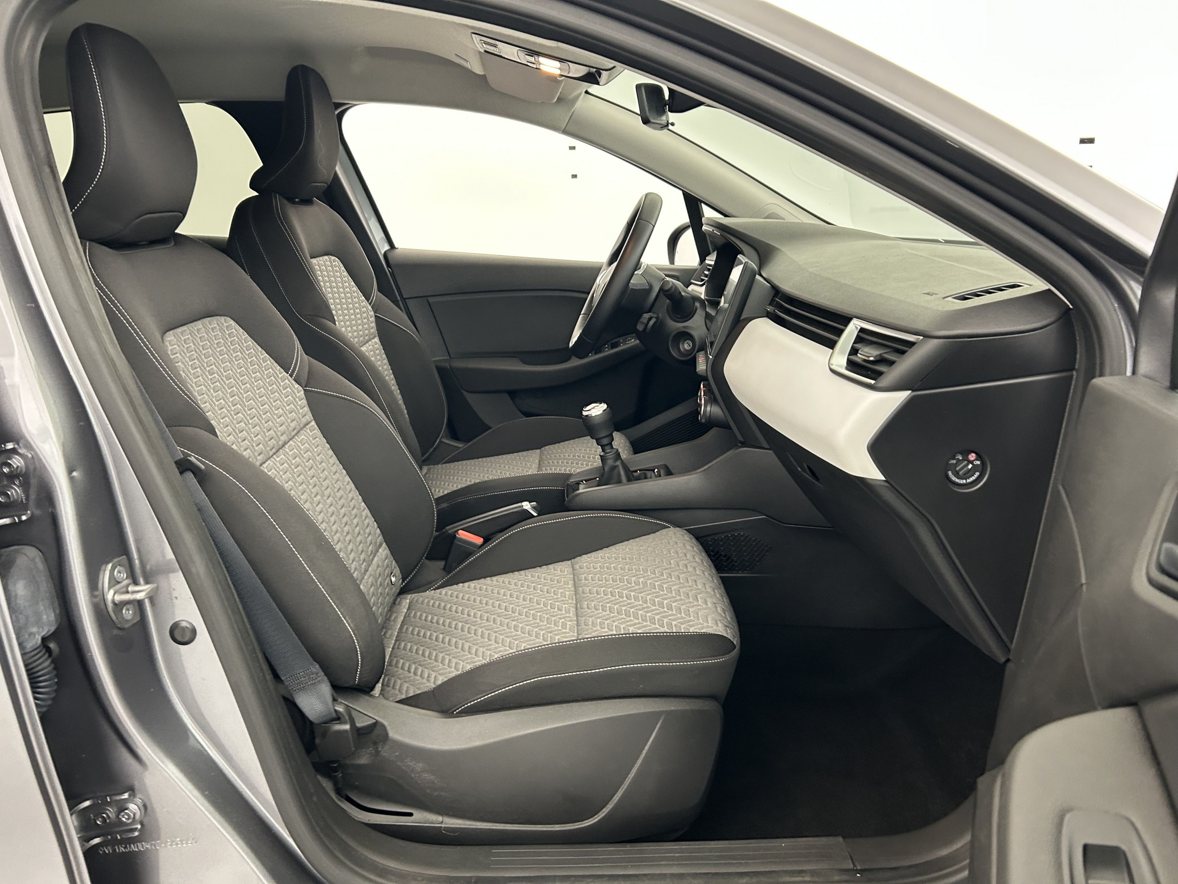 Vente en ligne Renault Clio 5 Clio TCe 90 au prix de 13 870 €