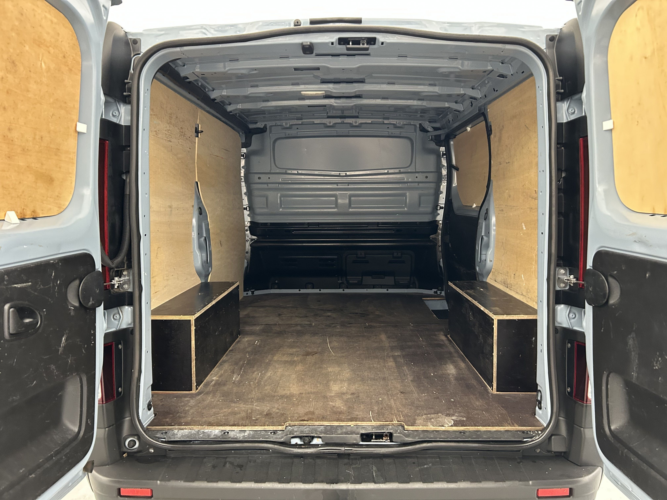 Vente en ligne Renault Trafic 3 Fourgon TRAFIC FGN L1H1 2800 KG BLUE DCI 150 au prix de 22 970 €