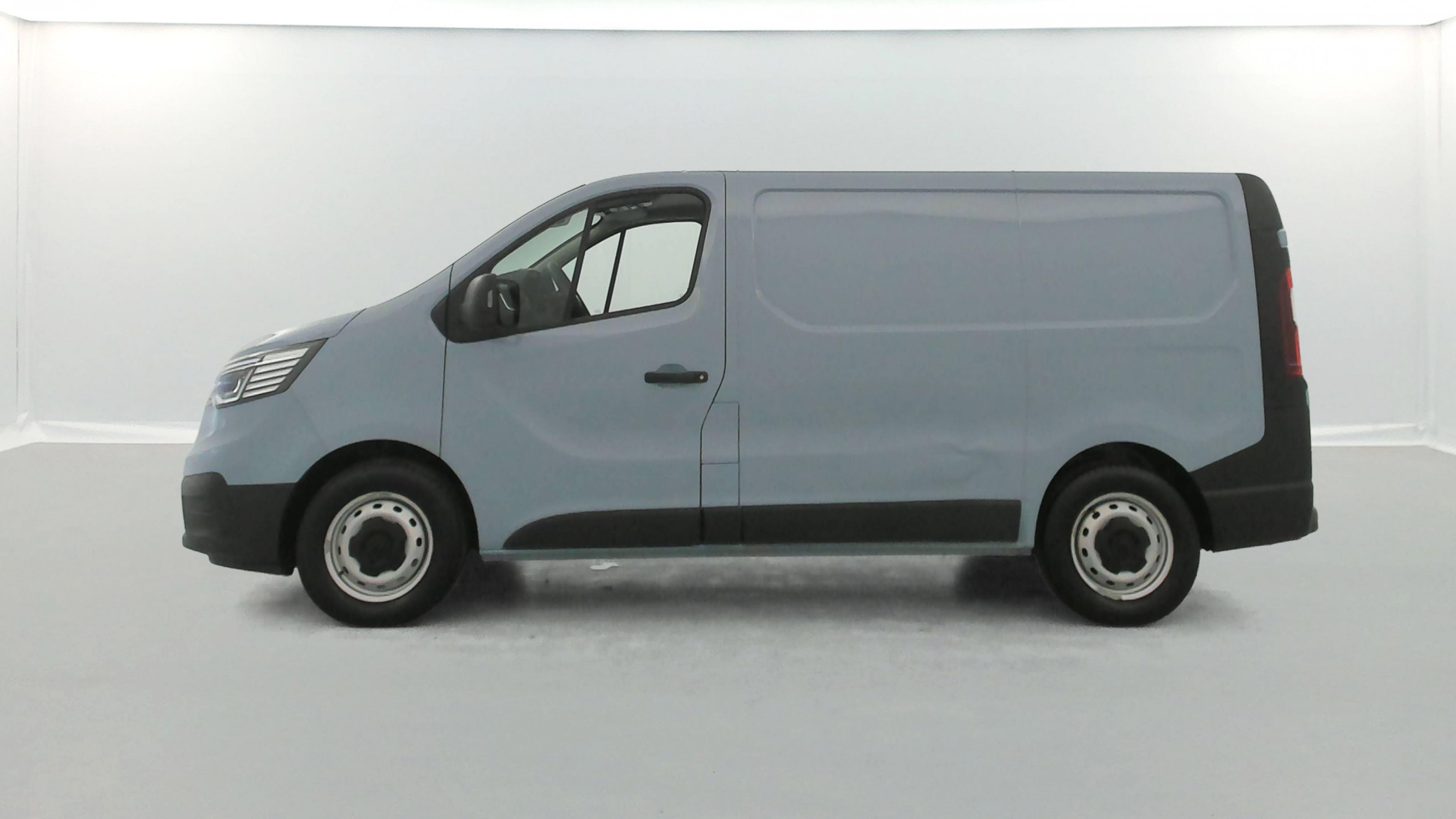 Vente en ligne Renault Trafic 3 Fourgon TRAFIC FGN L1H1 2800 KG BLUE DCI 150 au prix de 22 970 €