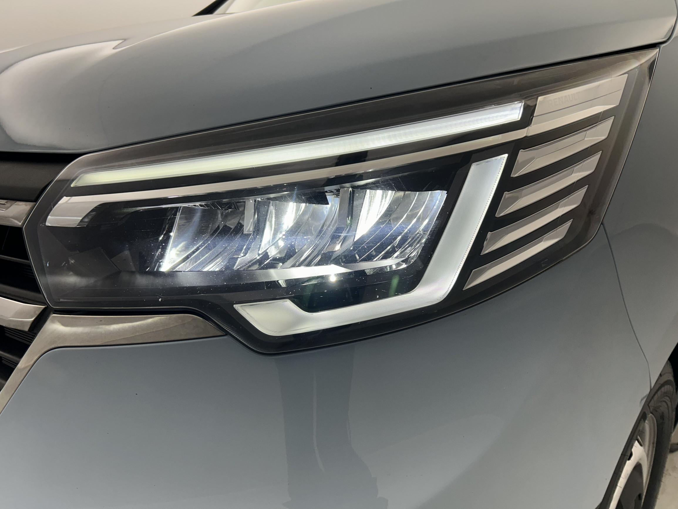 Vente en ligne Renault Trafic 3 Fourgon TRAFIC FGN L1H1 2800 KG BLUE DCI 150 au prix de 22 970 €