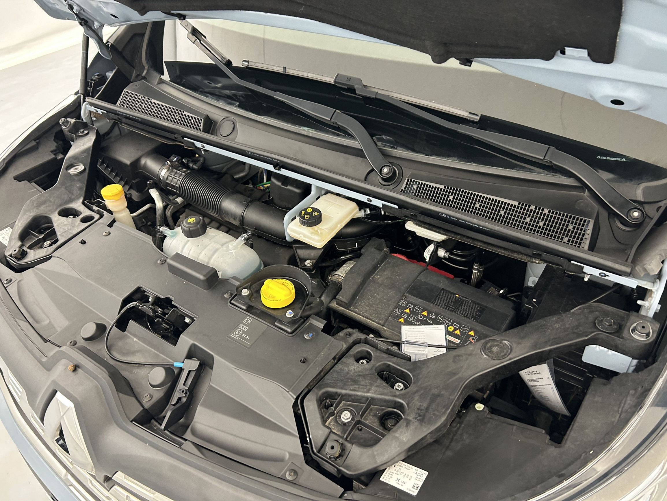 Vente en ligne Renault Trafic 3 Fourgon TRAFIC FGN L1H1 2800 KG BLUE DCI 150 au prix de 22 970 €