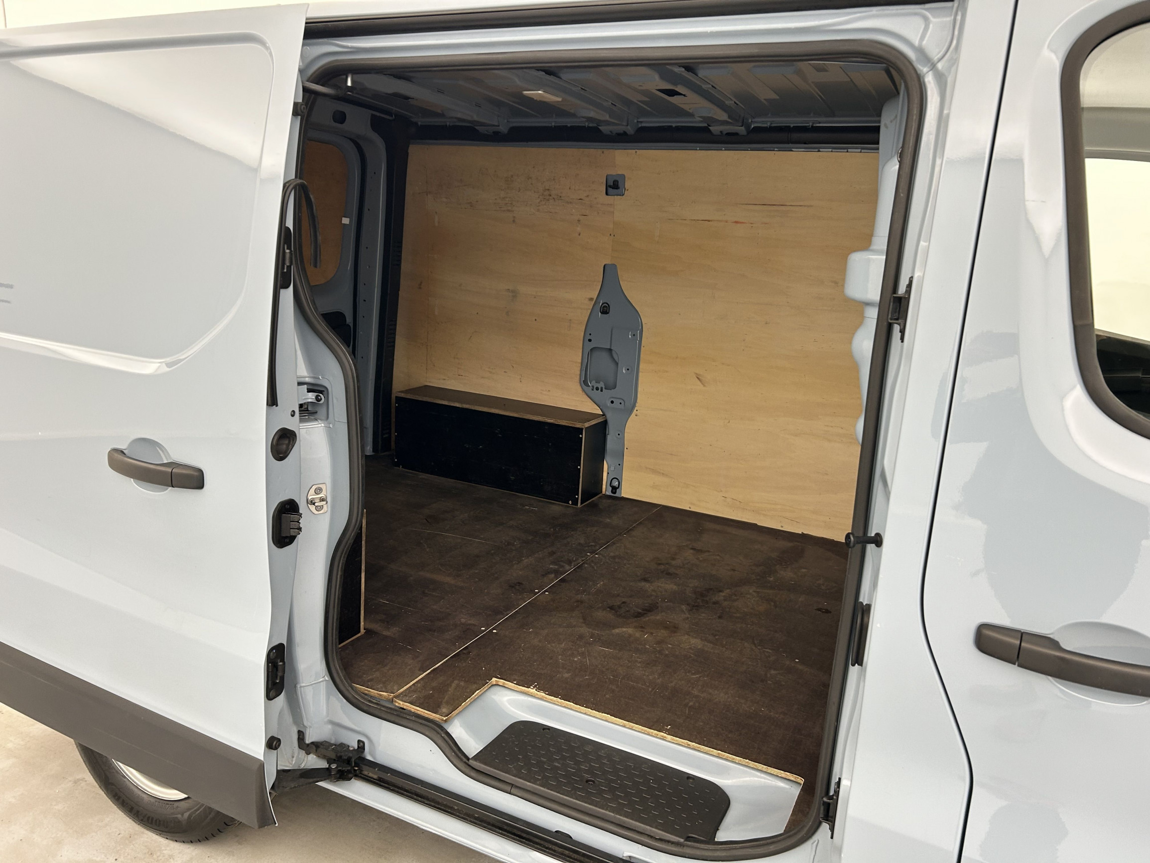 Vente en ligne Renault Trafic 3 Fourgon TRAFIC FGN L1H1 2800 KG BLUE DCI 150 au prix de 22 970 €