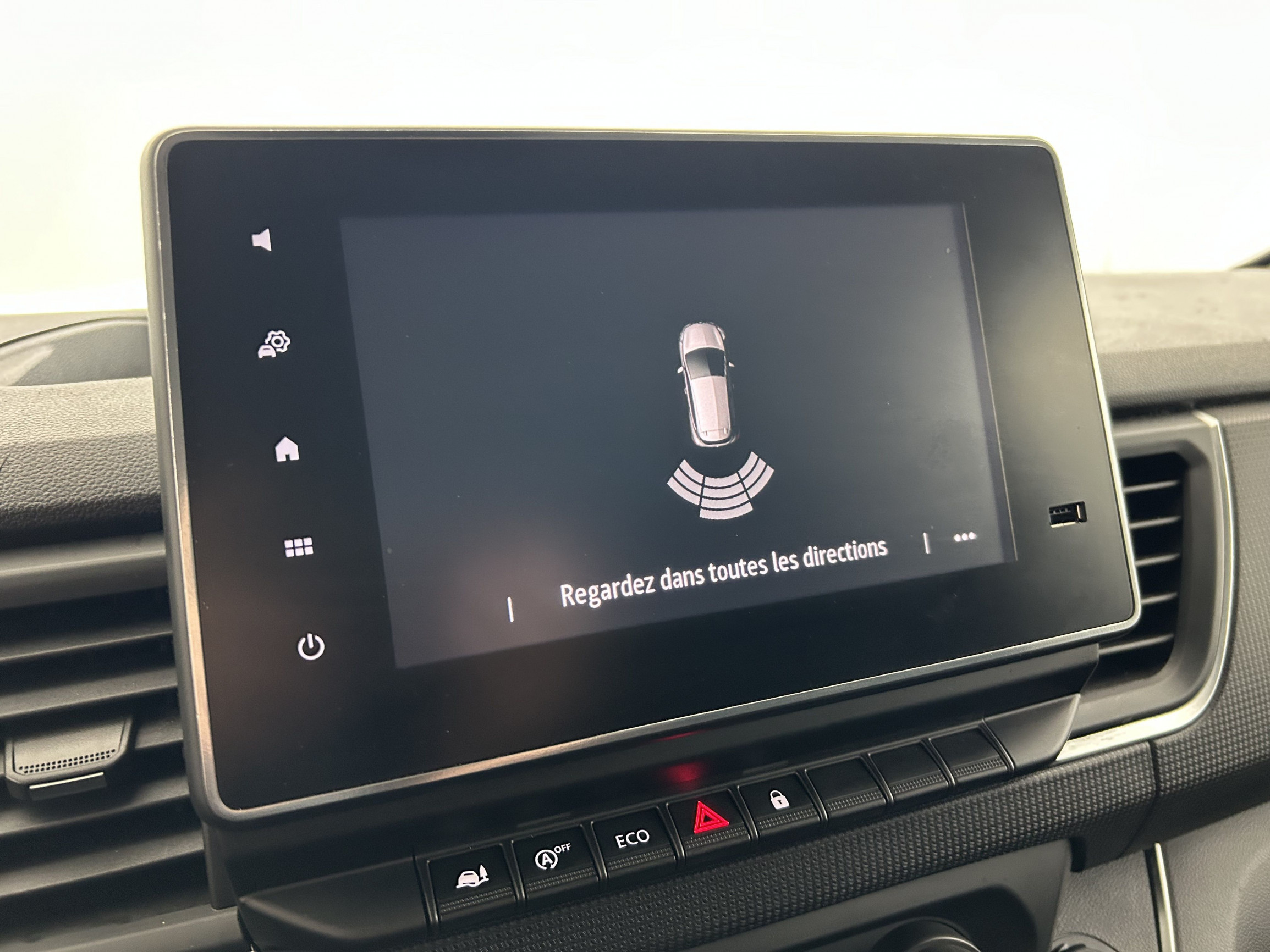 Vente en ligne Renault Trafic 3 Fourgon TRAFIC FGN L1H1 2800 KG BLUE DCI 150 au prix de 22 970 €