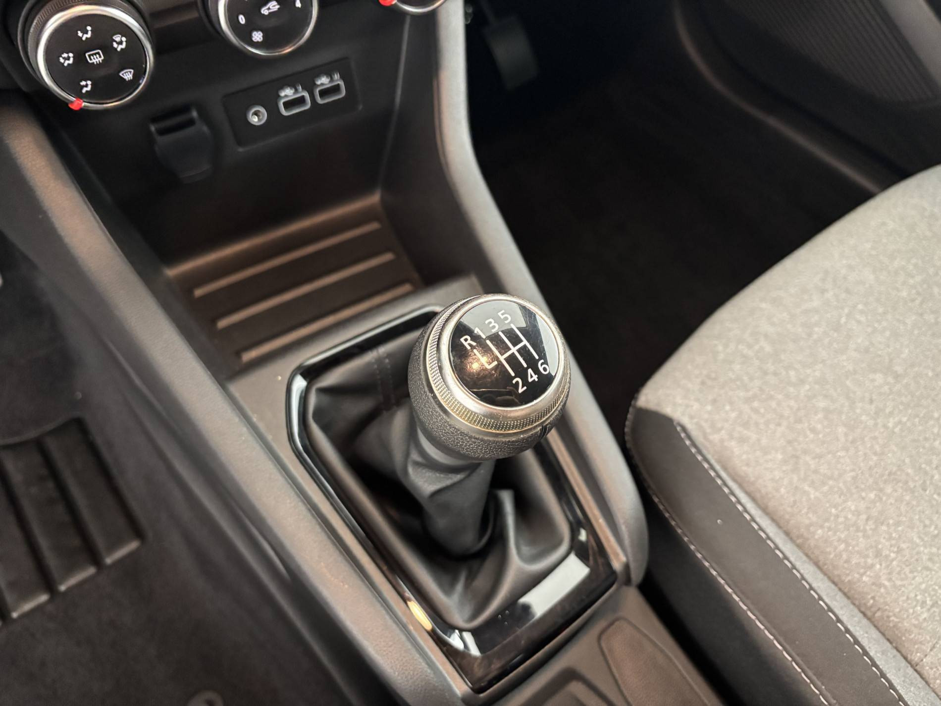 Vente en ligne Renault Clio 5 Clio TCe 90 ch GSR2 au prix de 17 190 €