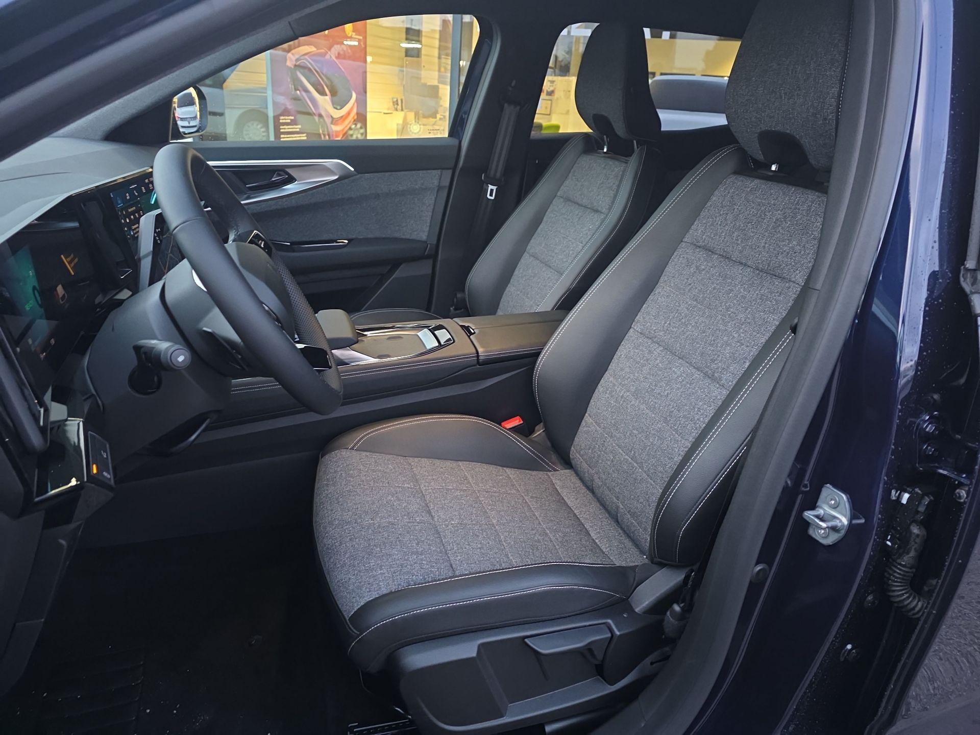 Vente en ligne Renault Espace Espace E-Tech hybrid 200 au prix de 32 990 €