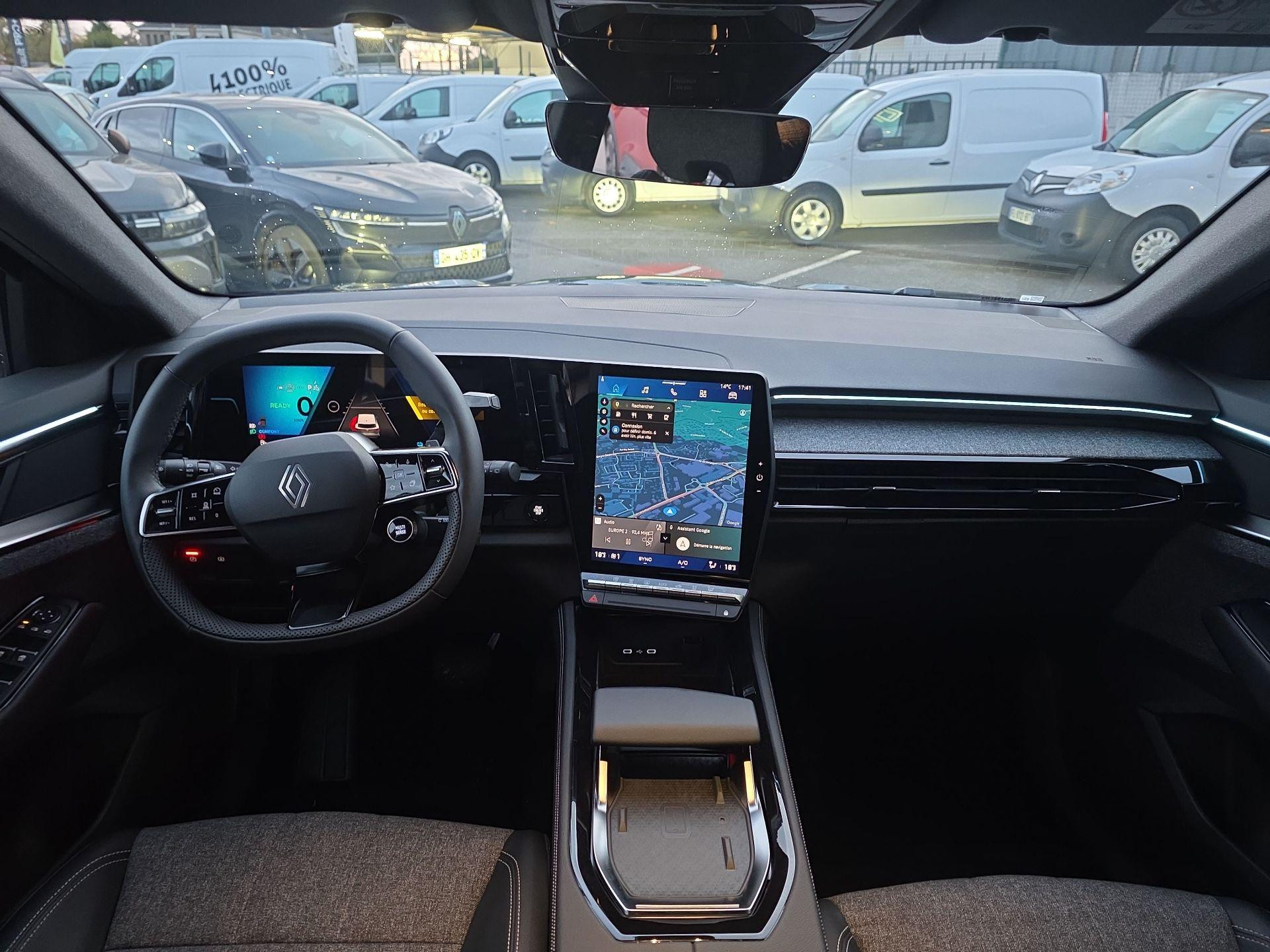 Vente en ligne Renault Espace Espace E-Tech hybrid 200 au prix de 32 990 €
