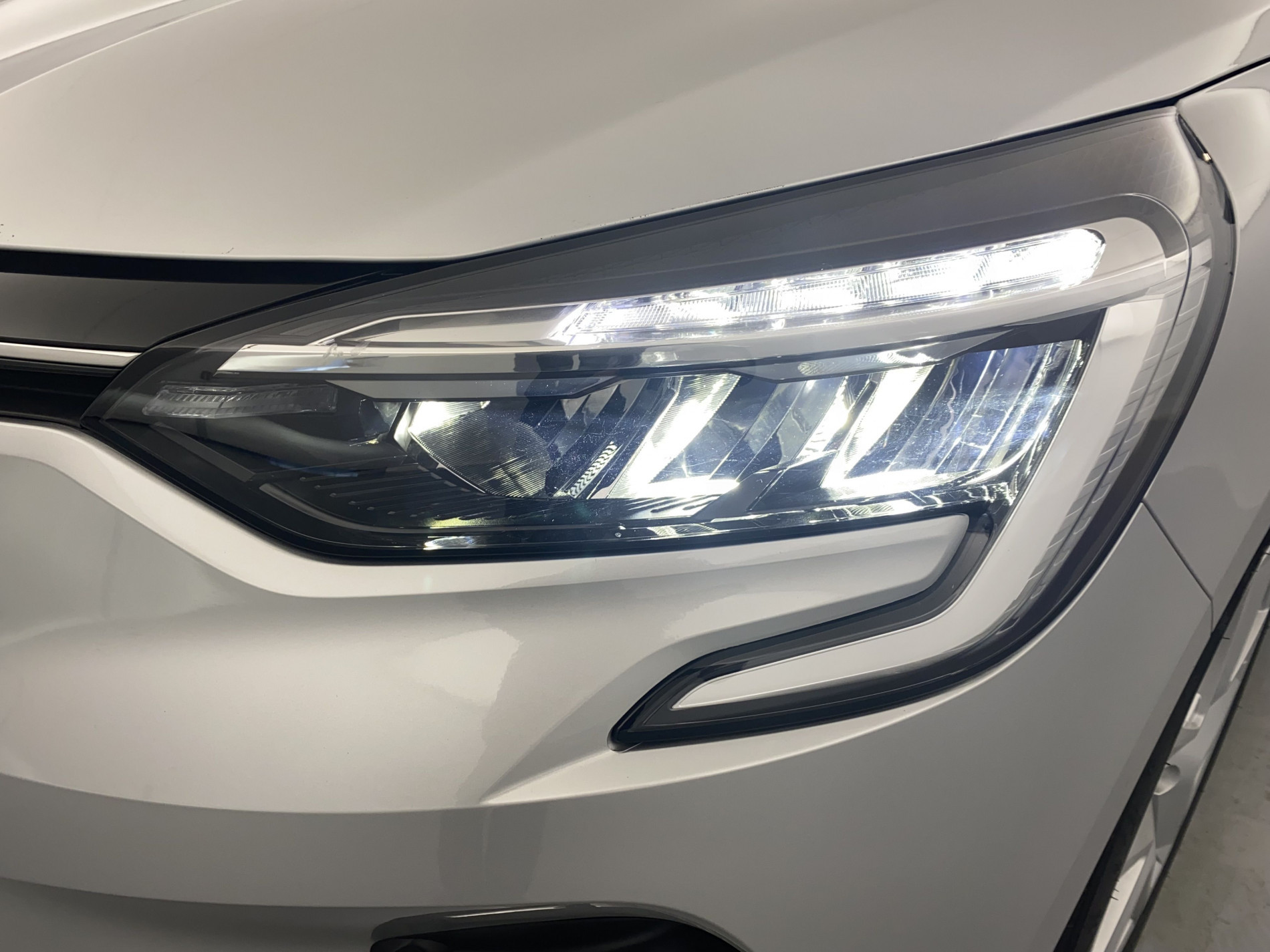 Vente en ligne Renault Clio 5 Clio TCe 100 GPL - 21N au prix de 13 590 €