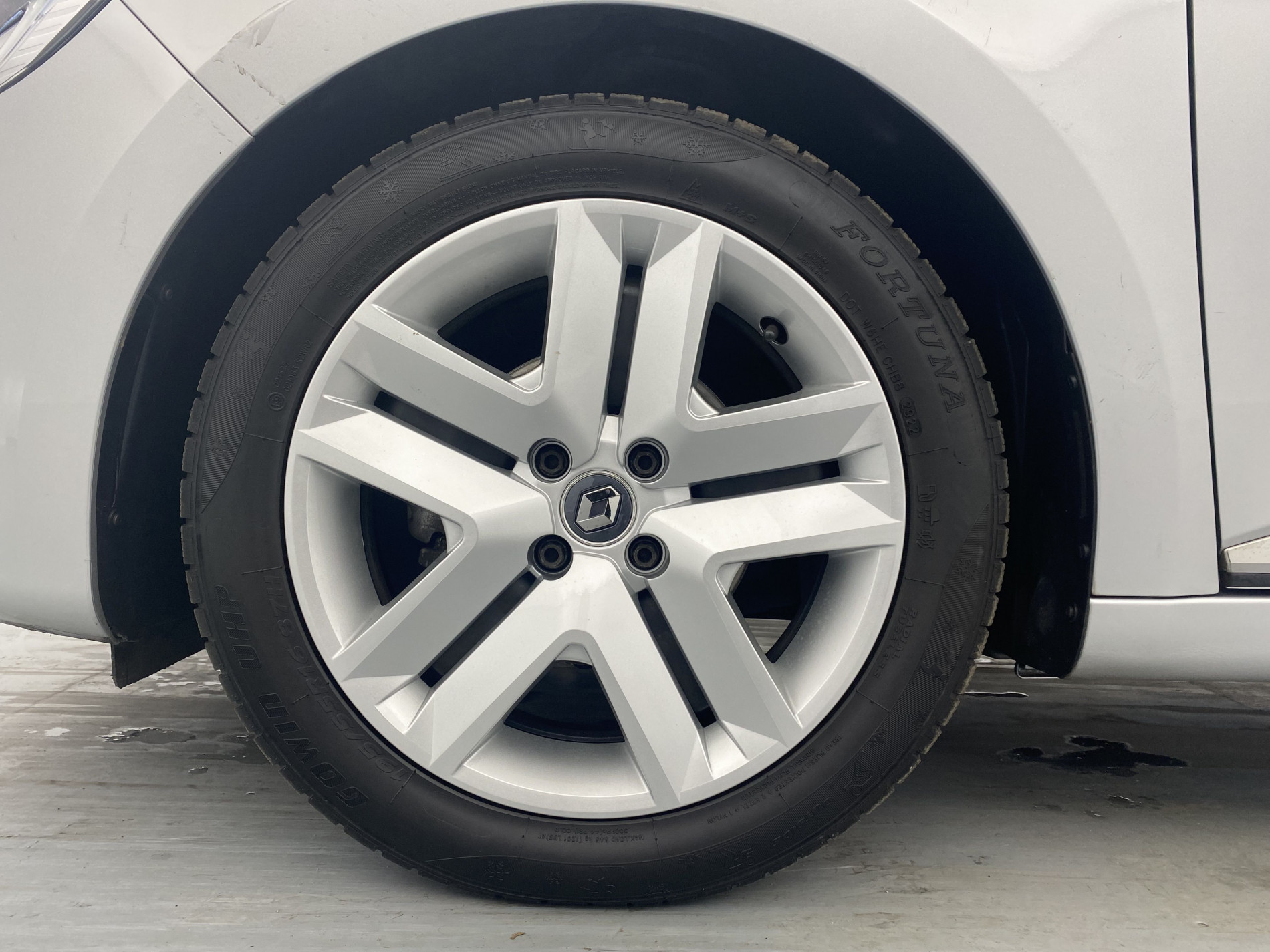 Vente en ligne Renault Clio 5 Clio TCe 100 GPL - 21N au prix de 13 590 €