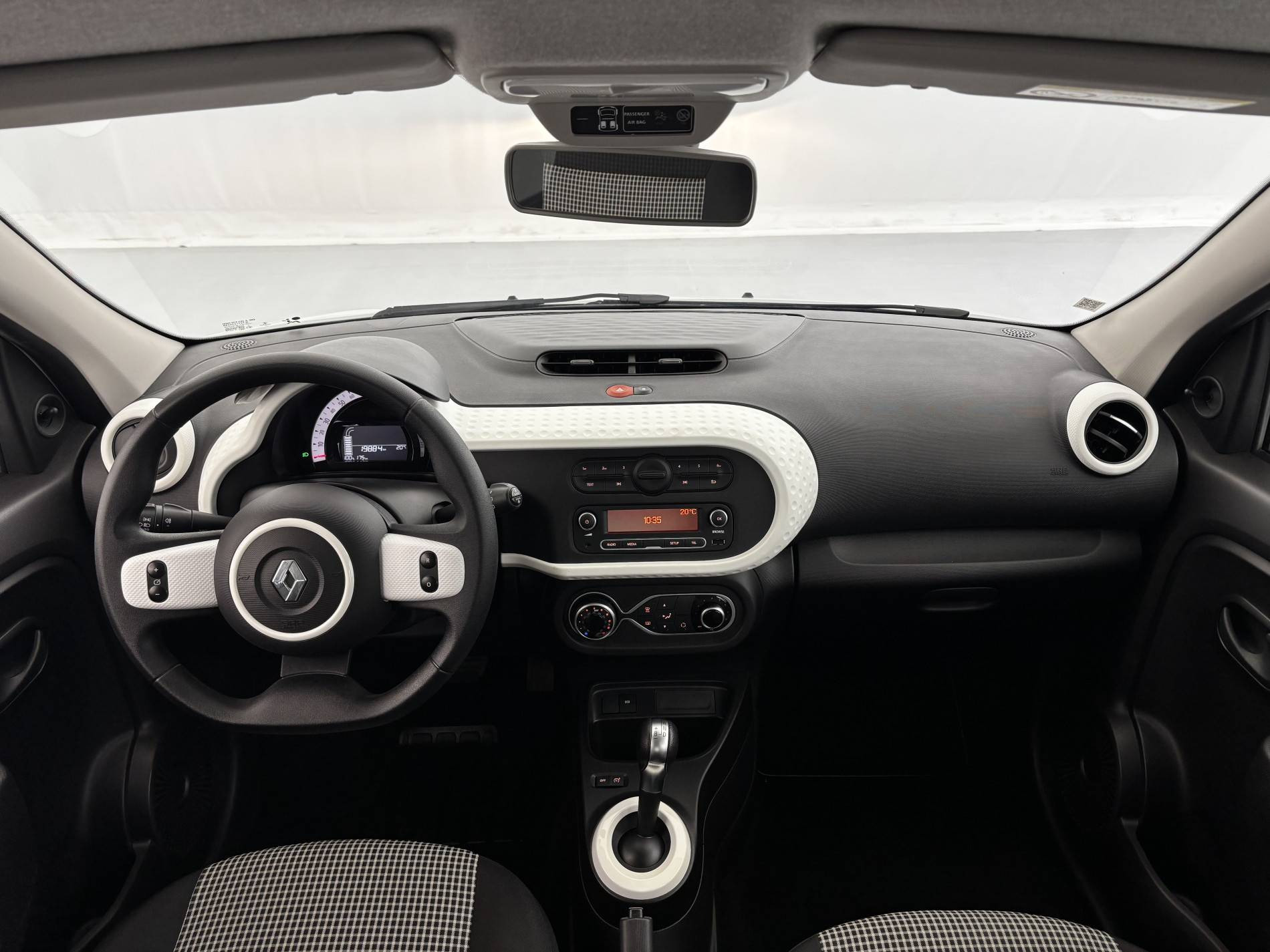 Vente en ligne Renault Twingo Electrique Twingo III E-Tech au prix de 10 590 €