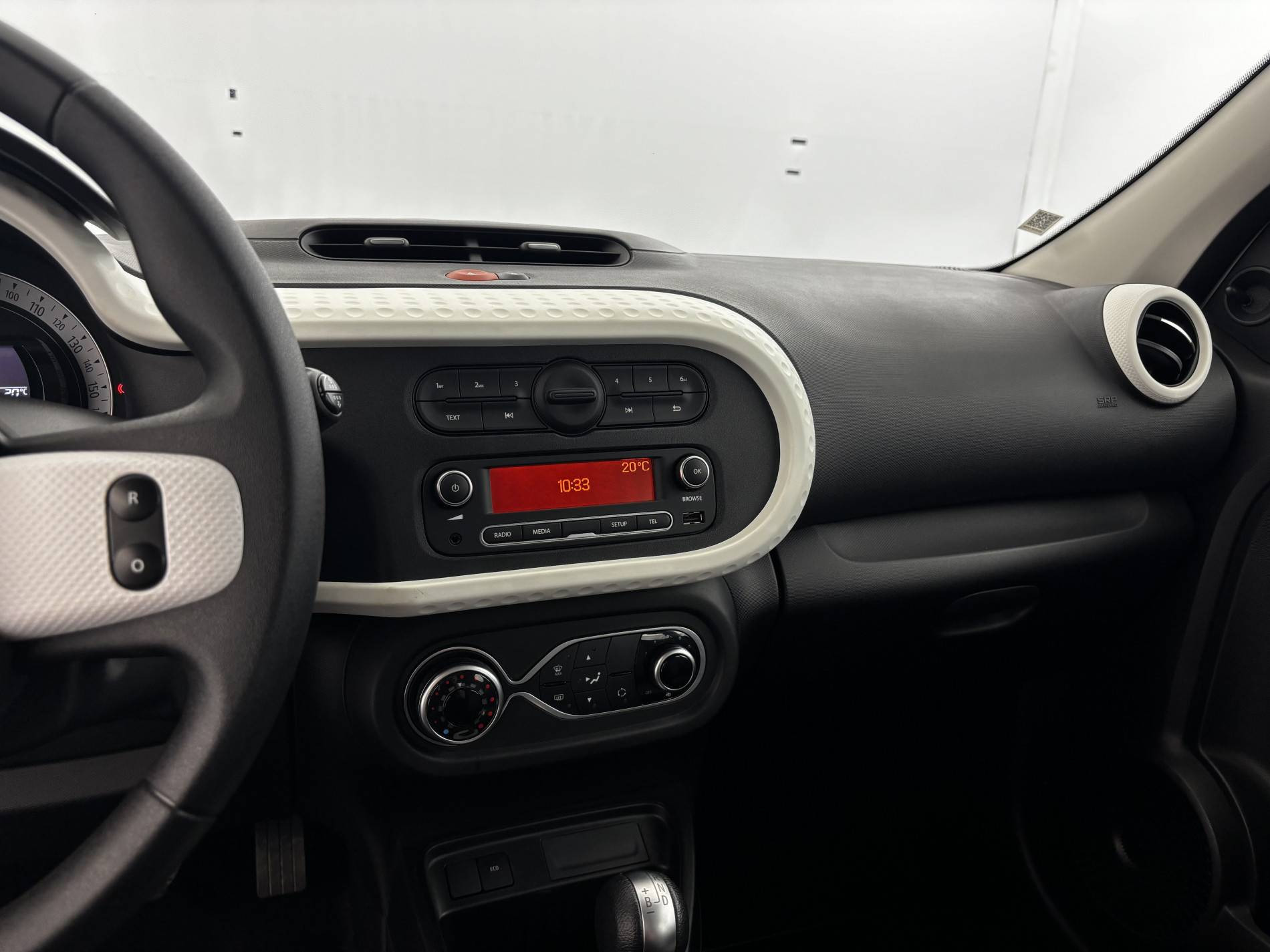 Vente en ligne Renault Twingo Electrique Twingo III E-Tech au prix de 10 590 €