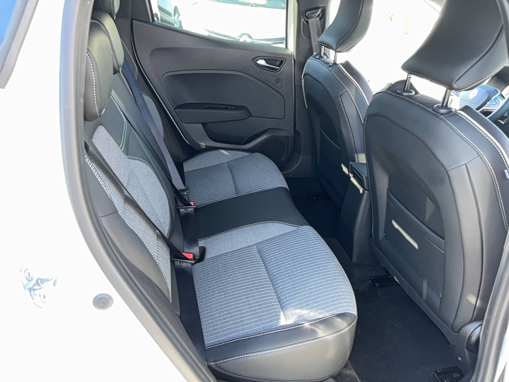 Vente en ligne Renault Clio 5 Clio TCe 90 ch GSR2 au prix de 18 790 €