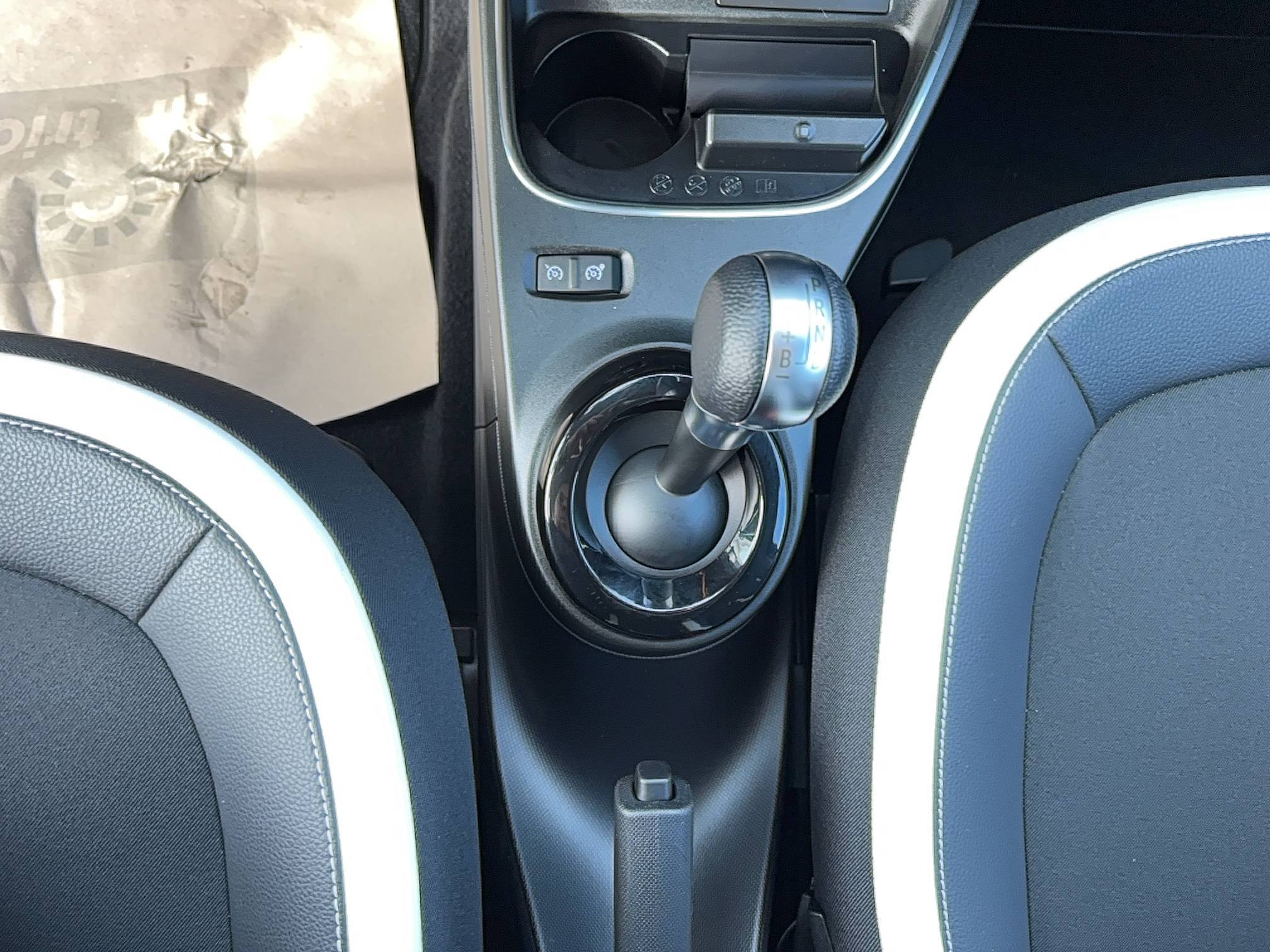 Vente en ligne Renault Twingo Electrique Twingo III E-Tech au prix de 14 190 €