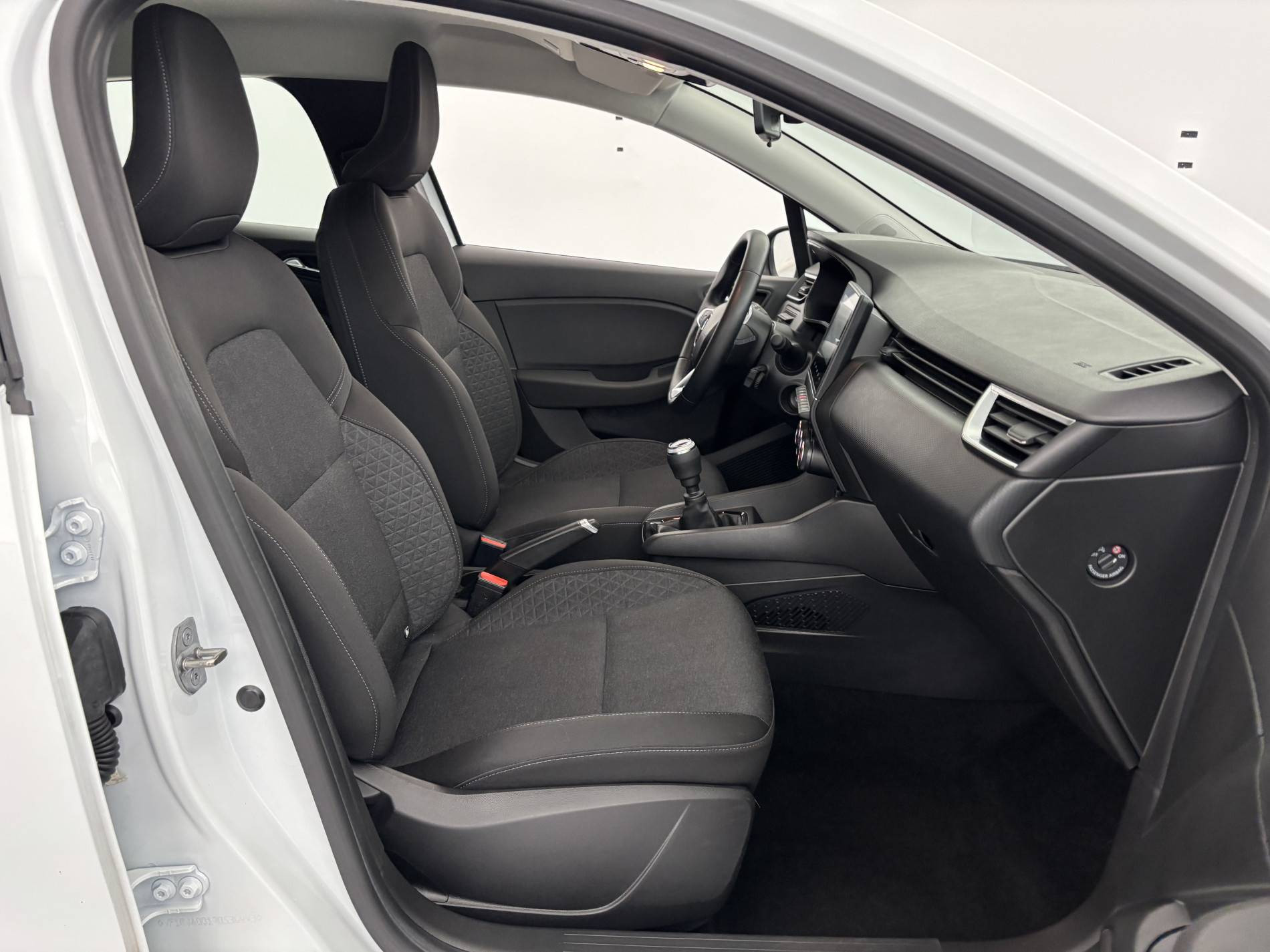 Vente en ligne Renault Clio 5 Clio TCe 90 au prix de 13 590 €