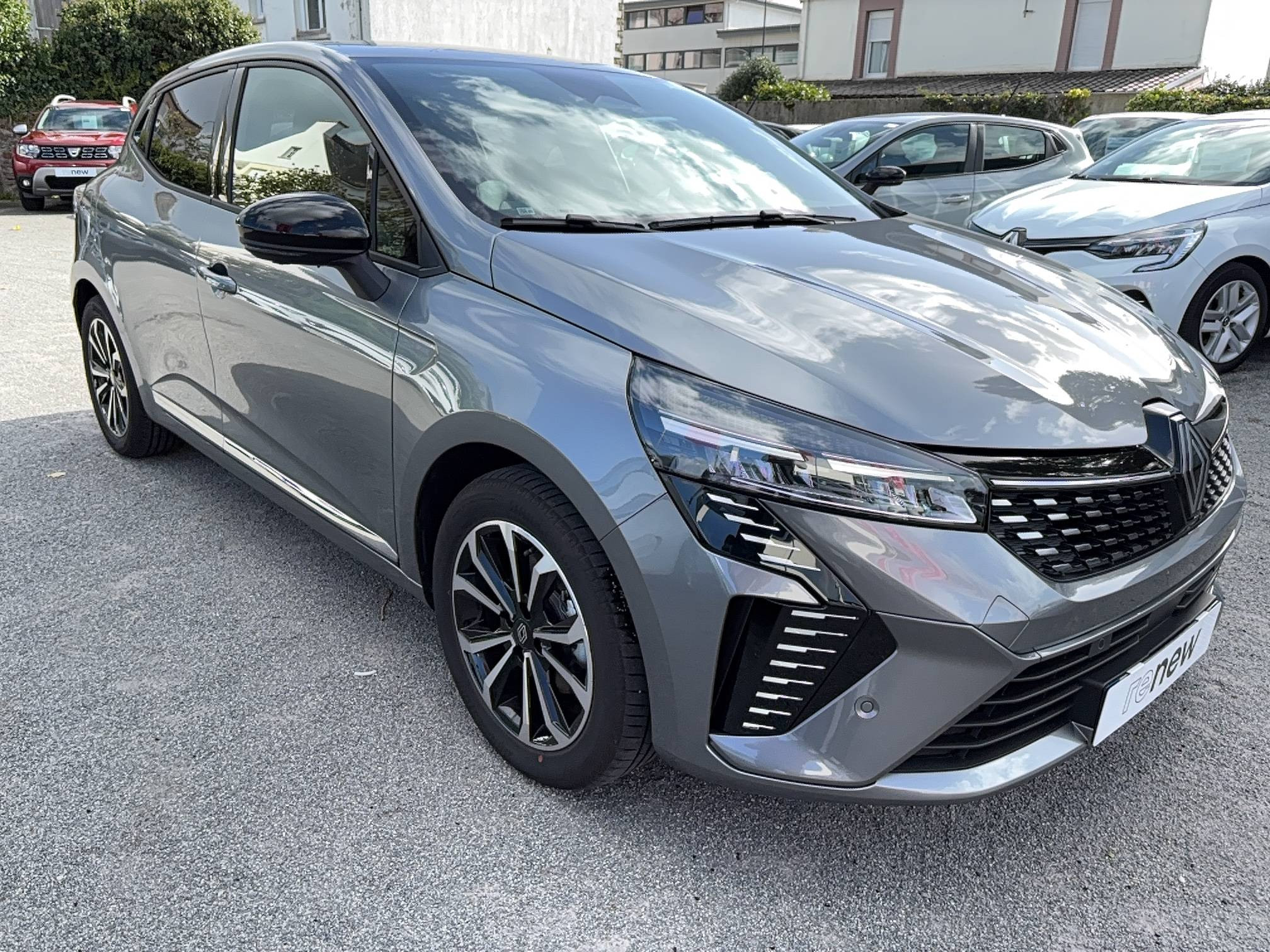 Vente en ligne Renault Clio 5 Clio E-Tech full hybrid 145 ch GSR2 au prix de 22 290 €