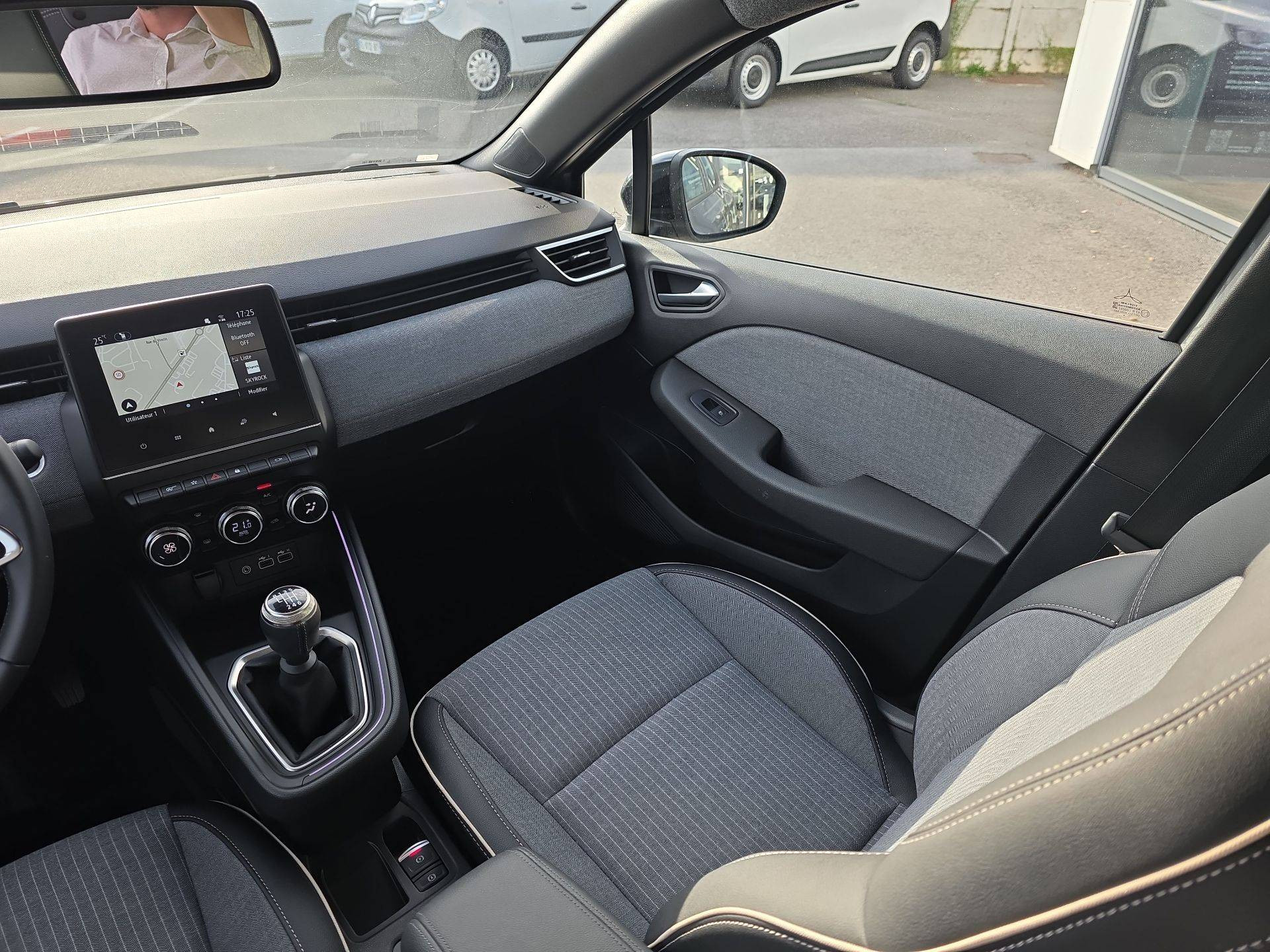 Vente en ligne Renault Clio 5 Clio TCe 90 ch GSR2 au prix de 19 390 €