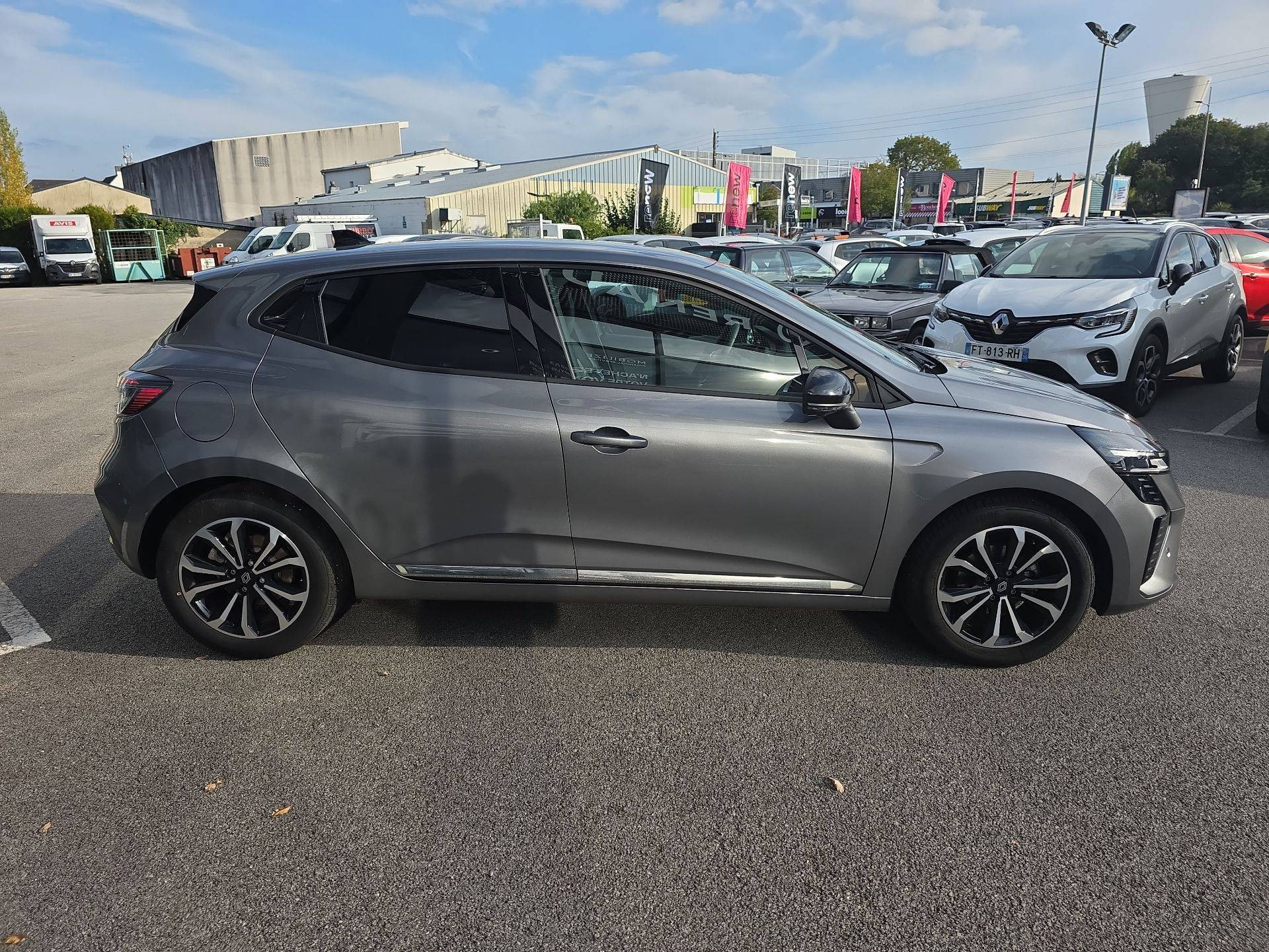 Vente en ligne Renault Clio 5 Clio TCe 90 ch GSR2 au prix de 19 390 €